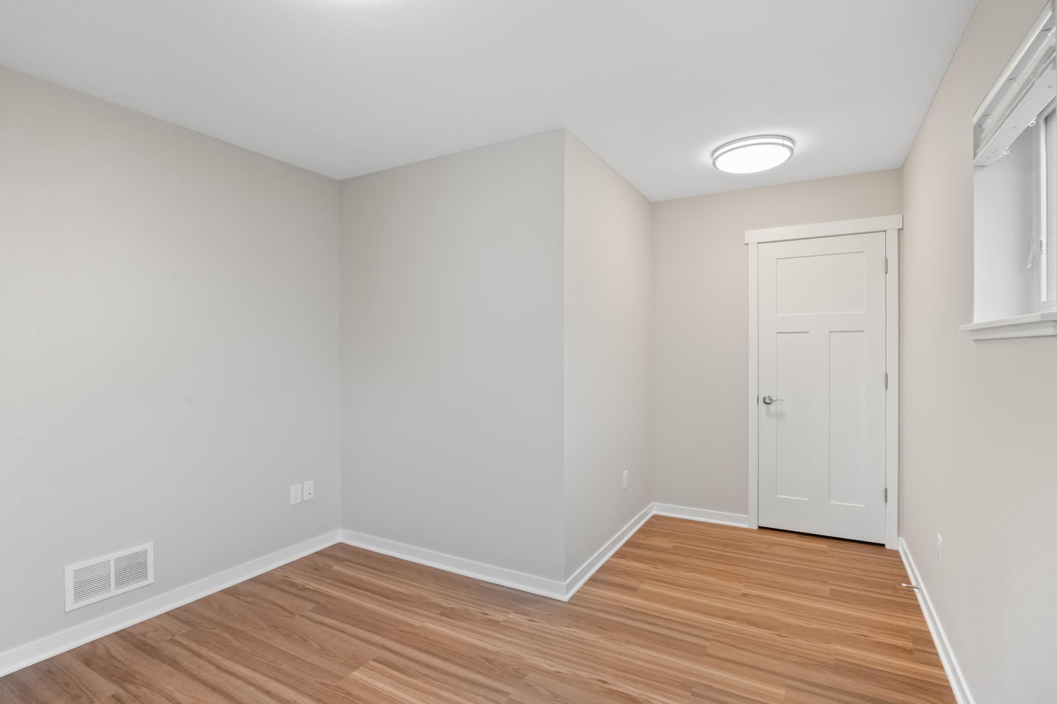 View of Residential at 1334 Winthrop Street, Saint Paul MN 55119, Saint Paul (18 of 26) - Mike Wilen | Minnesota Team Real Estate