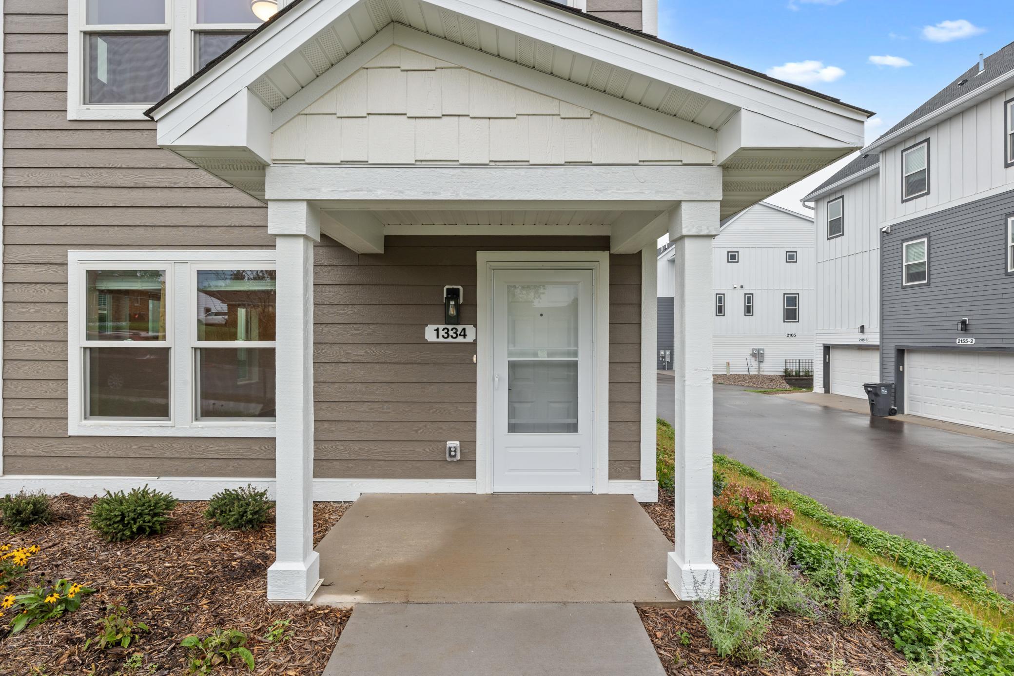 View of Residential at 1334 Winthrop Street, Saint Paul MN 55119, Saint Paul (4 of 26) - Mike Wilen | Minnesota Team Real Estate