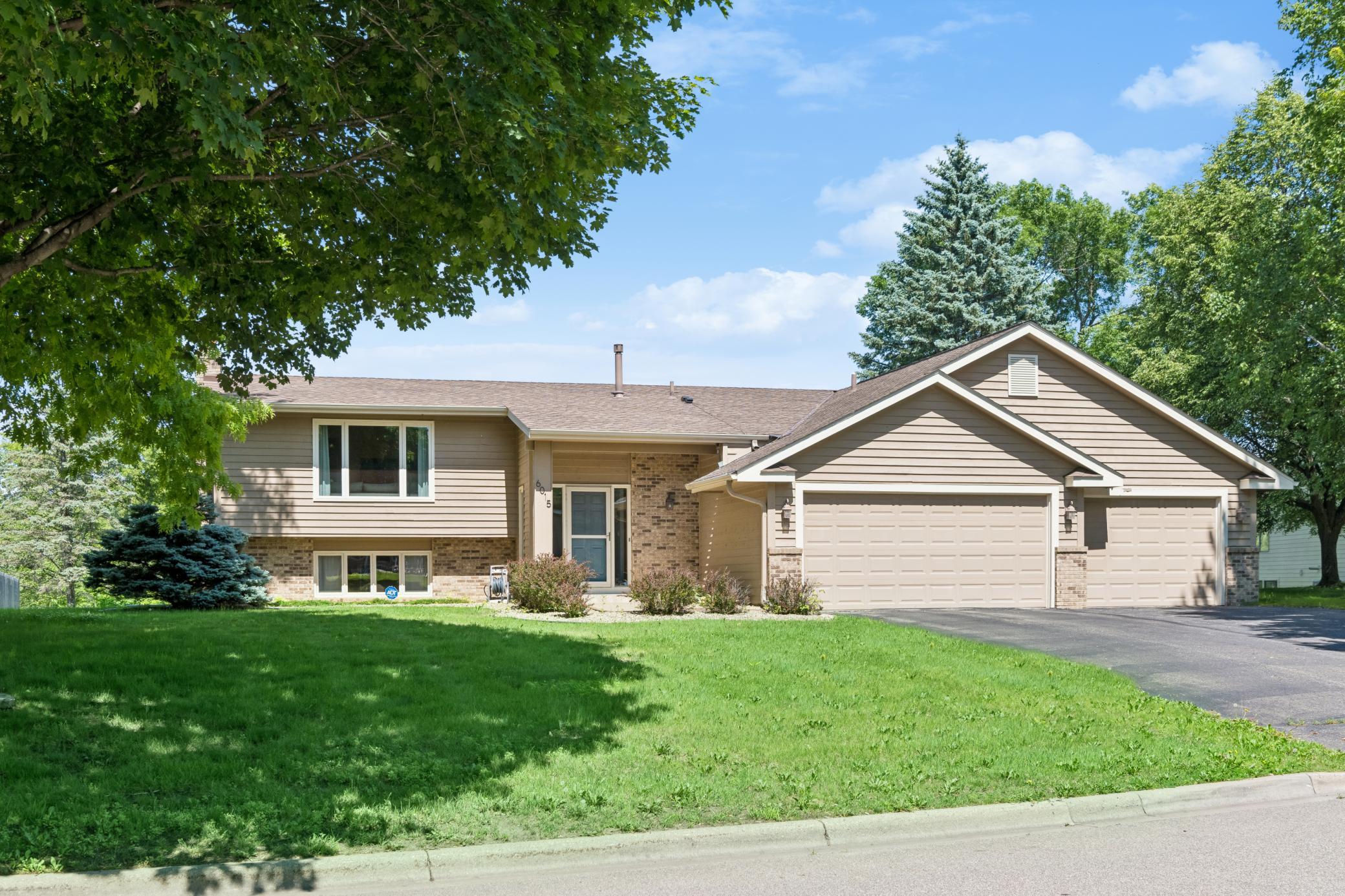 View of Residential at 6015 Creek Ridge Court, Minnetonka MN 55345, Minnetonka - Mike Wilen | Minnesota Team Real Estate