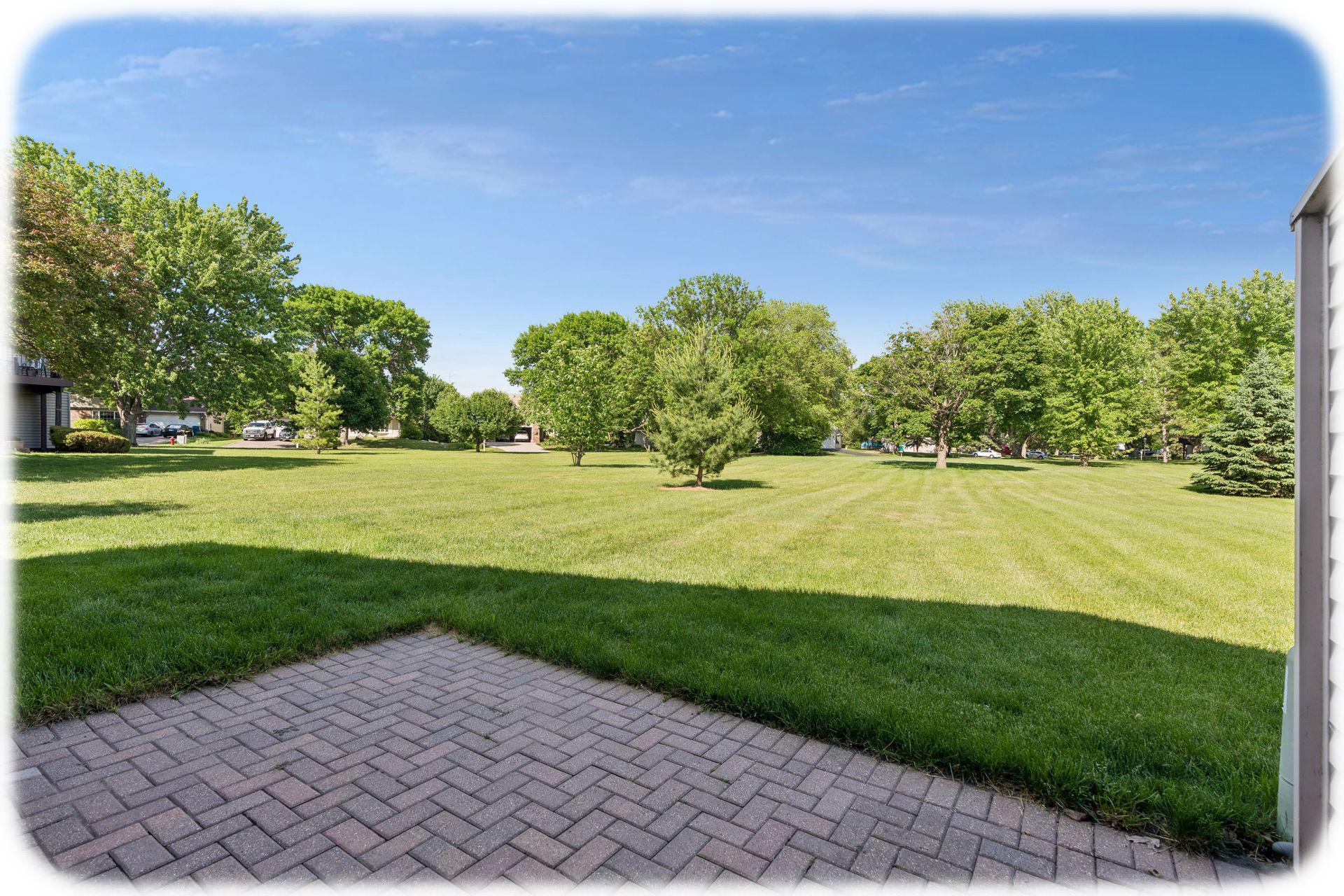 View of Residential at 9558 Kingsview Lane, Maple Grove MN 55369, Maple Grove (17 of 22) - Mike Wilen | Minnesota Team Real Estate