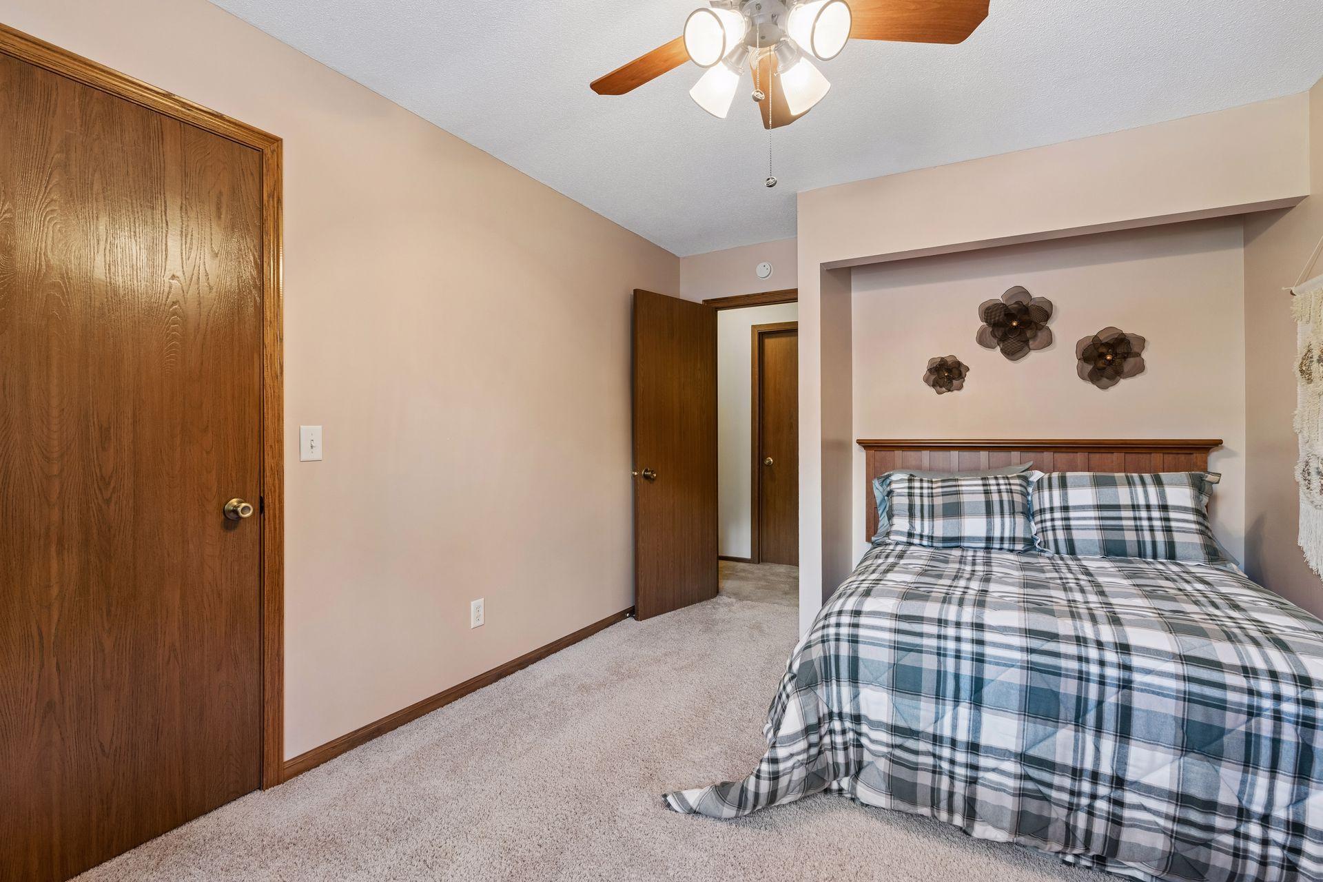 View of Residential at 9558 Kingsview Lane, Maple Grove MN 55369, Maple Grove (14 of 22) - Mike Wilen | Minnesota Team Real Estate