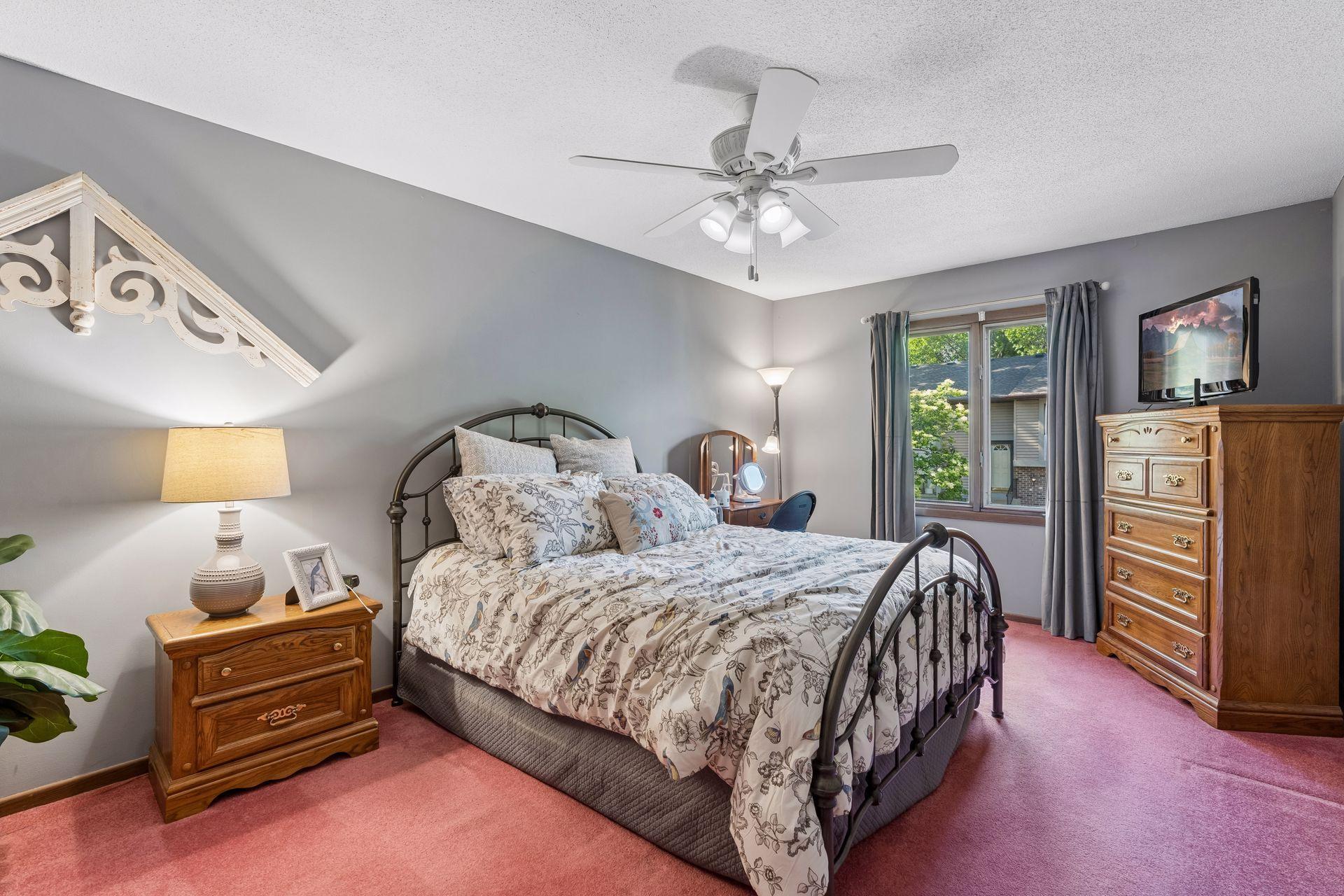 View of Residential at 9558 Kingsview Lane, Maple Grove MN 55369, Maple Grove (10 of 22) - Mike Wilen | Minnesota Team Real Estate