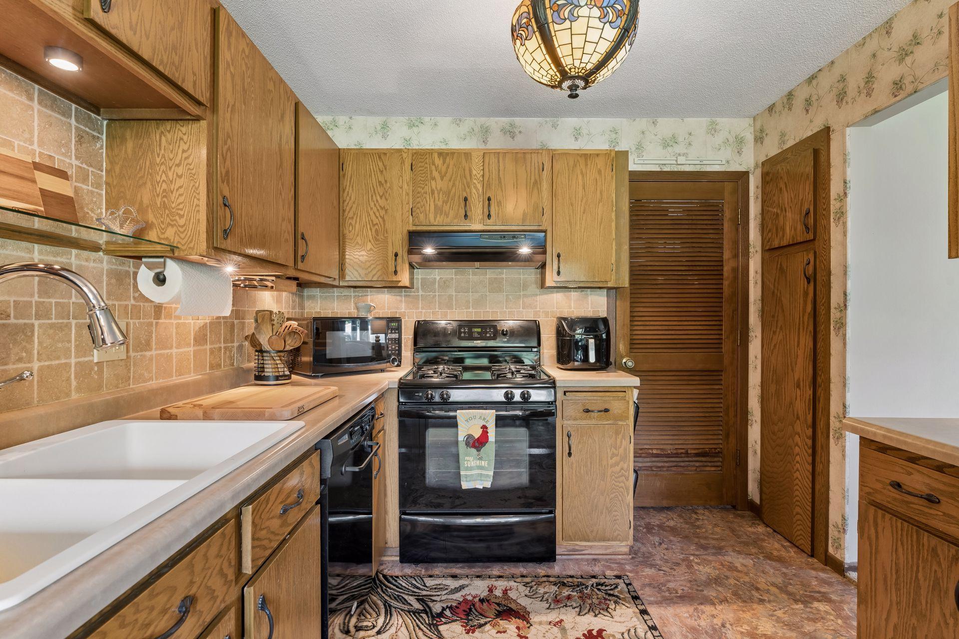 View of Residential at 9558 Kingsview Lane, Maple Grove MN 55369, Maple Grove (8 of 22) - Mike Wilen | Minnesota Team Real Estate