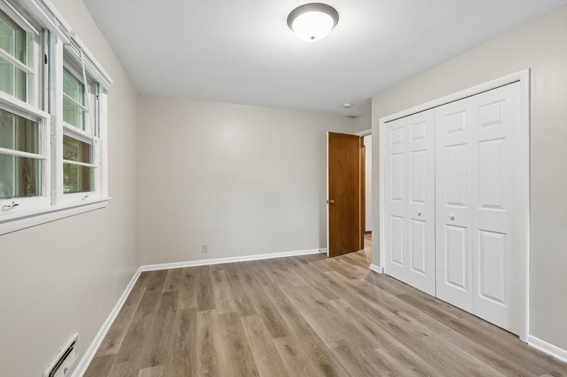 View of Residential at 7520 Thomas Avenue, Richfield MN 55423, Richfield (24 of 40) - Mike Wilen | Minnesota Team Real Estate
