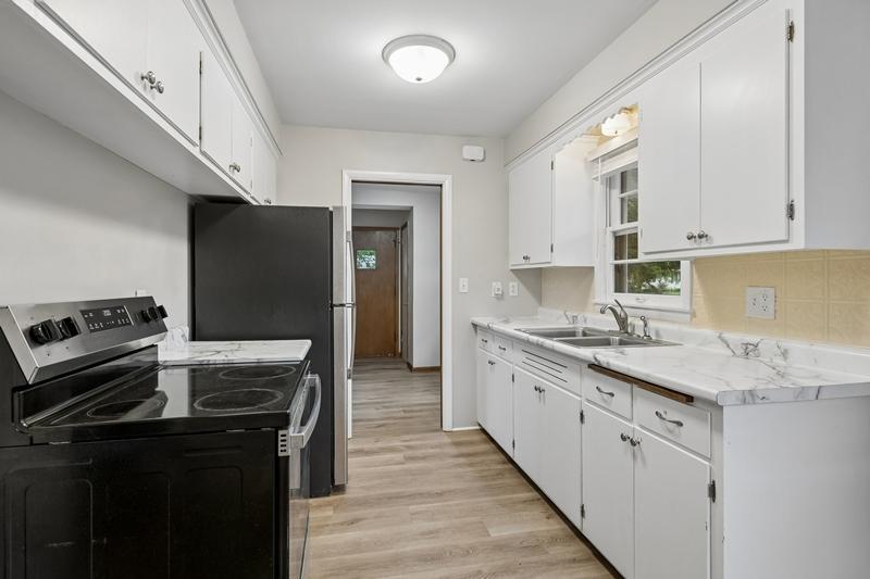 View of Residential at 7520 Thomas Avenue, Richfield MN 55423, Richfield (18 of 40) - Mike Wilen | Minnesota Team Real Estate