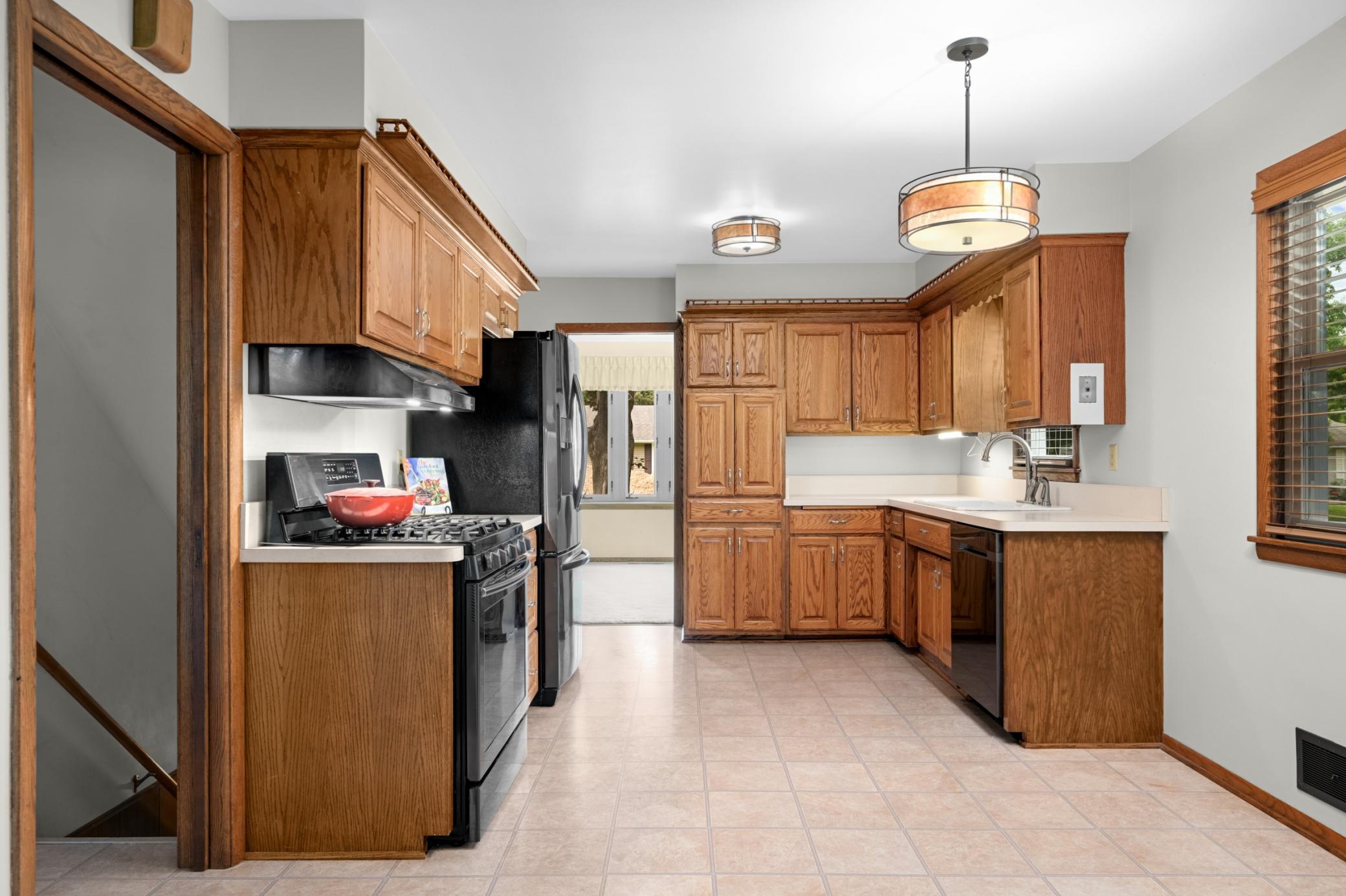 View of Residential at 333 Emerson Avenue, West Saint Paul MN 55118, West Saint Paul (4 of 16) - Mike Wilen | Minnesota Team Real Estate