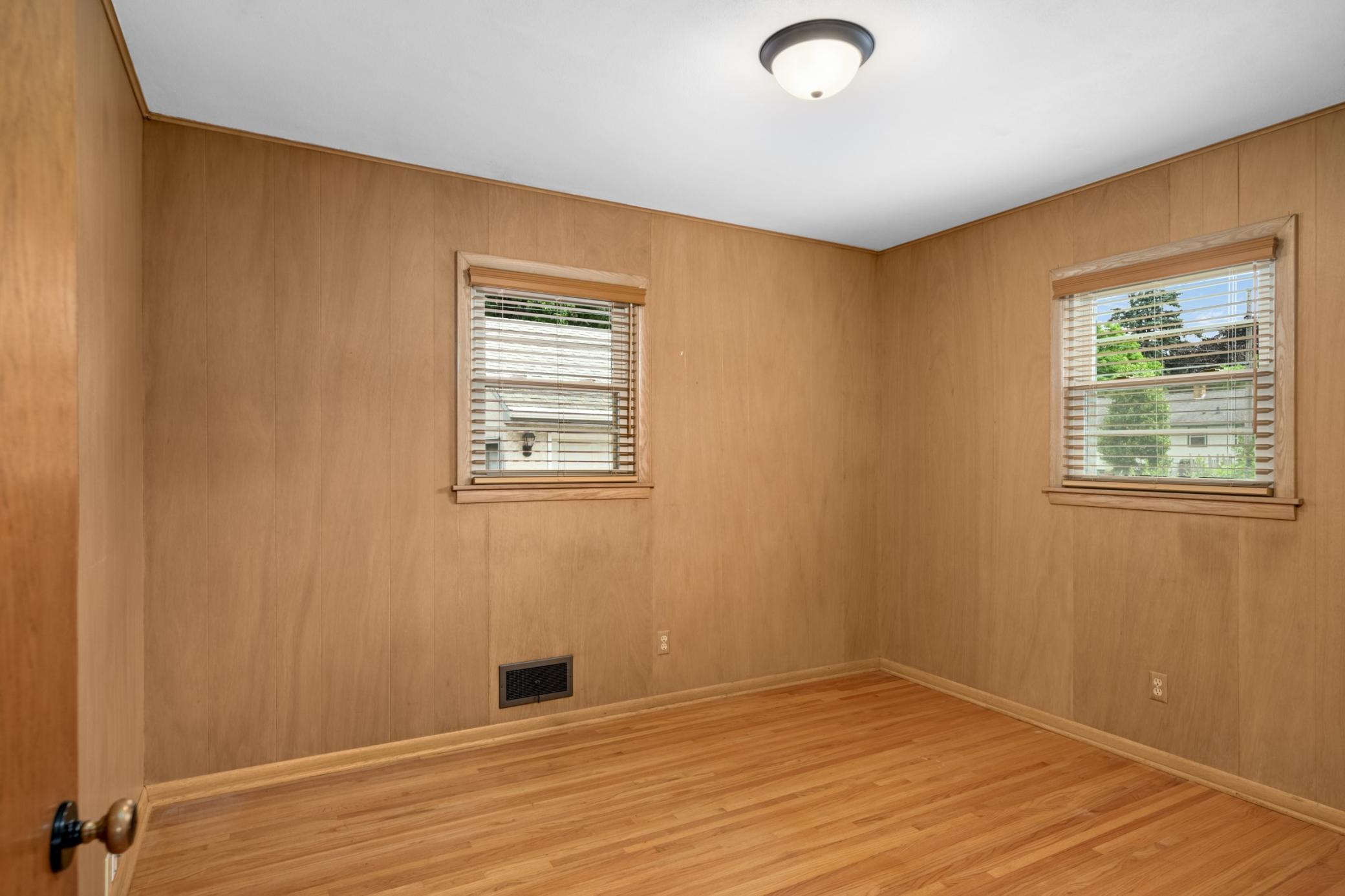 View of Residential at 333 Emerson Avenue, West Saint Paul MN 55118, West Saint Paul (8 of 16) - Mike Wilen | Minnesota Team Real Estate