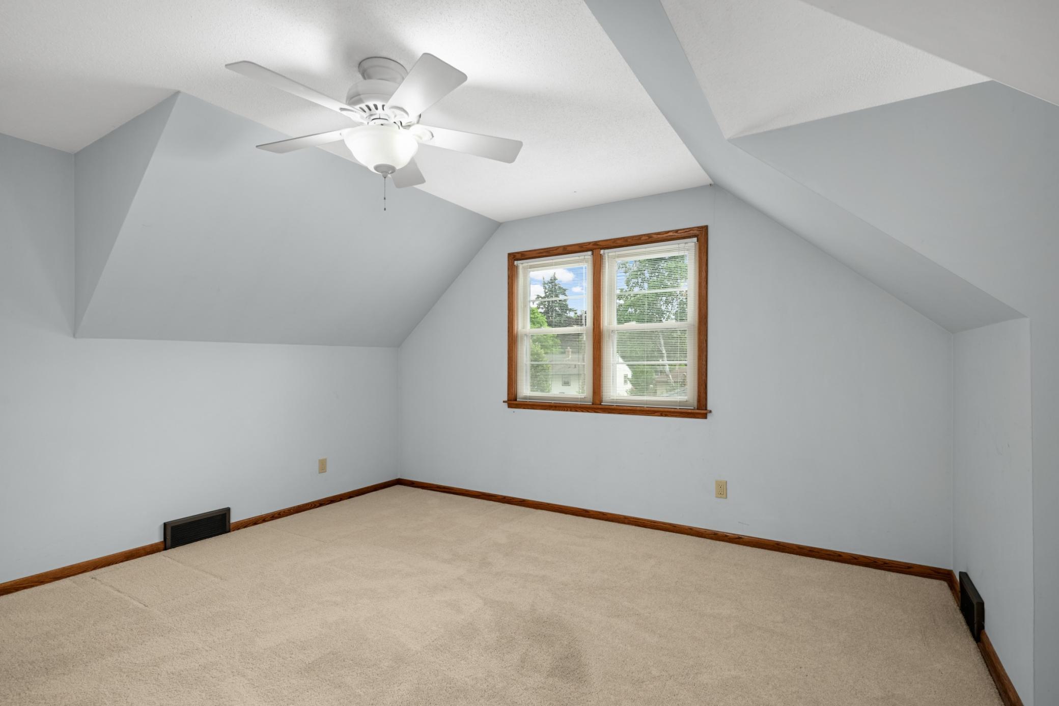 View of Residential at 333 Emerson Avenue, West Saint Paul MN 55118, West Saint Paul (10 of 16) - Mike Wilen | Minnesota Team Real Estate