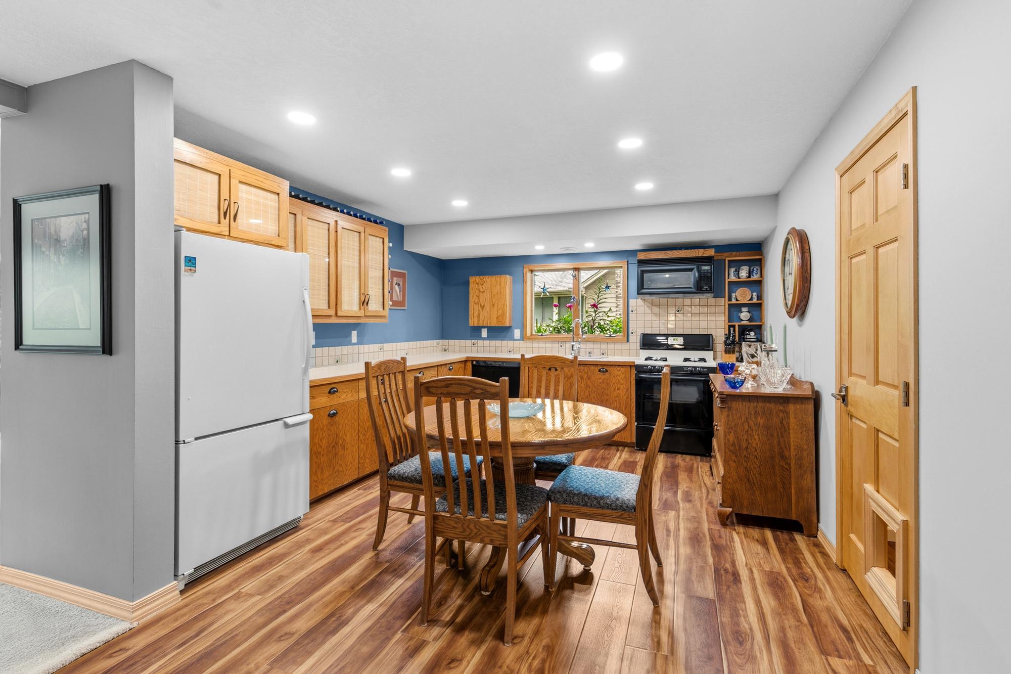 View of Residential at 14711 Woodruff Road, Wayzata MN 55391, Wayzata (10 of 25) - Mike Wilen | Minnesota Team Real Estate