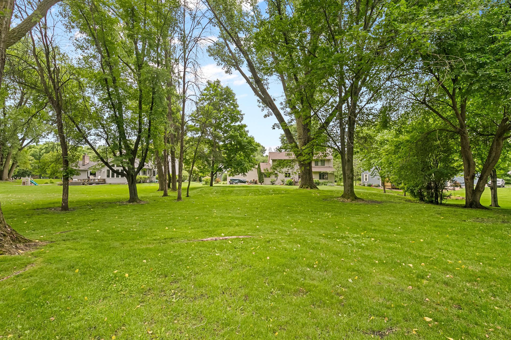 View of Residential at 14711 Woodruff Road, Wayzata MN 55391, Wayzata (23 of 25) - Mike Wilen | Minnesota Team Real Estate