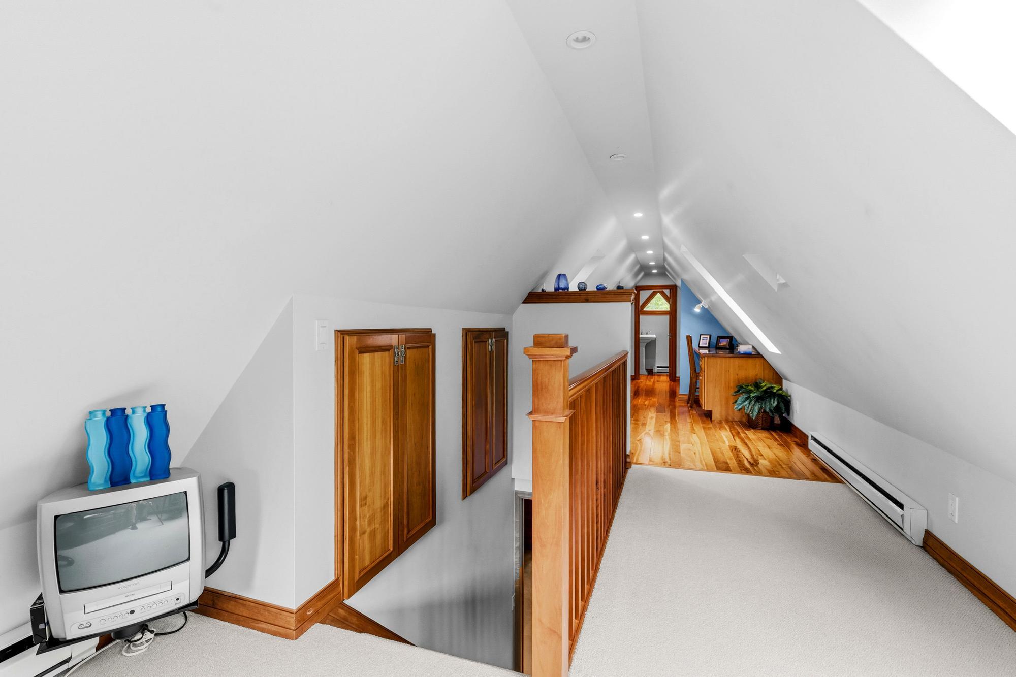 View of Residential at 14711 Woodruff Road, Wayzata MN 55391, Wayzata (17 of 25) - Mike Wilen | Minnesota Team Real Estate