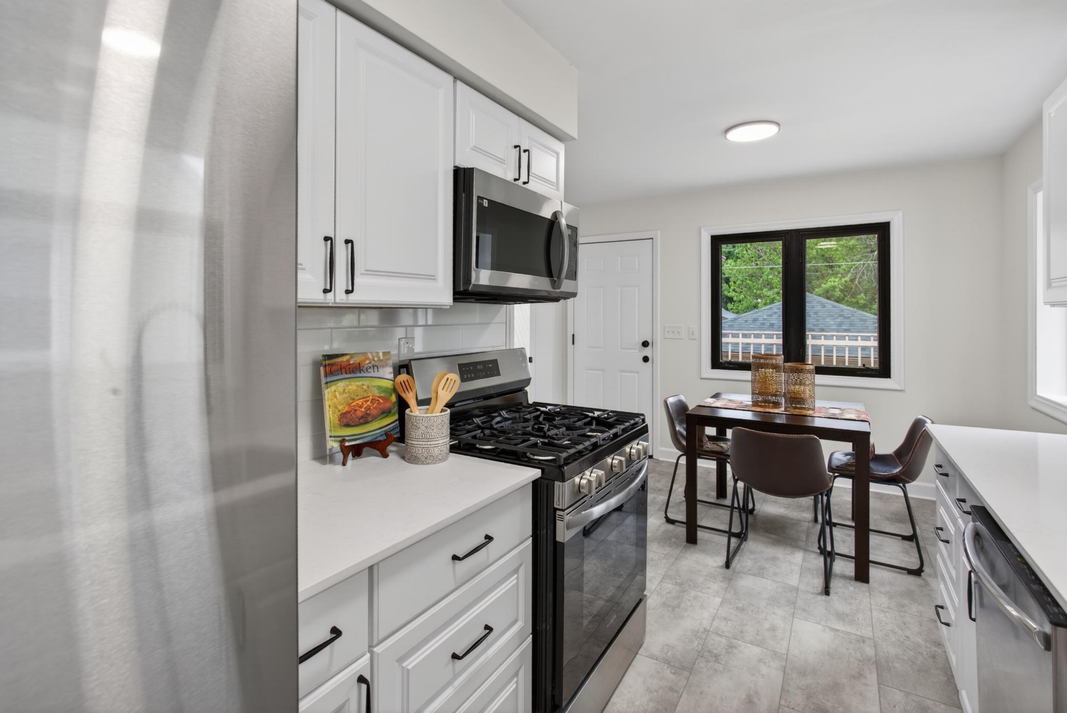 View of Residential at 1607 Clarence Street, Saint Paul MN 55106, Saint Paul (5 of 21) - Mike Wilen | Minnesota Team Real Estate