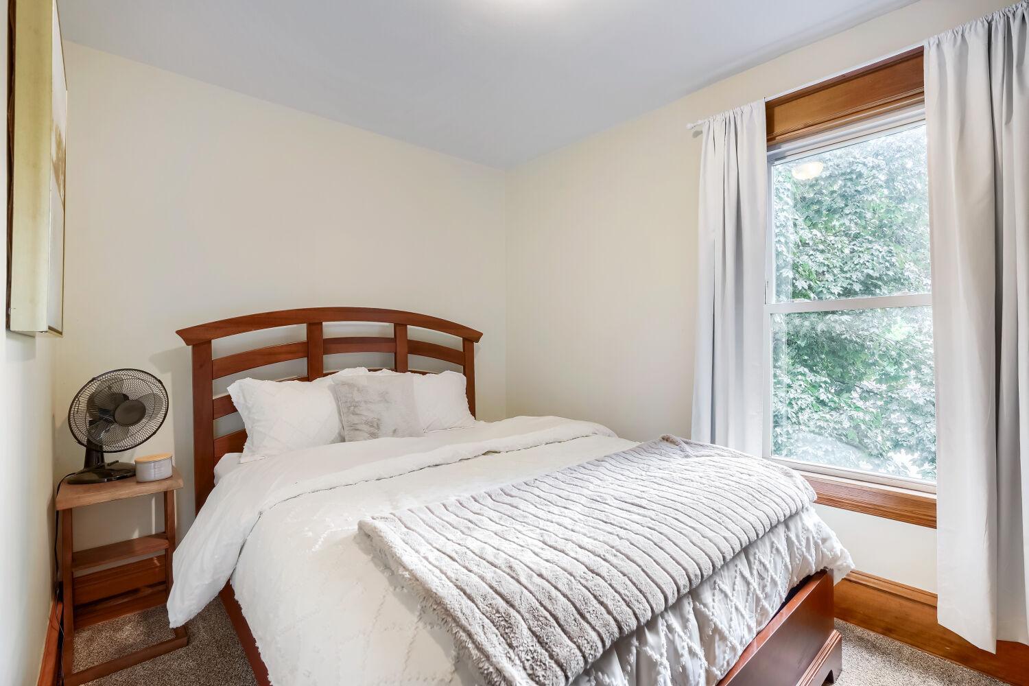 View of Residential at 1654 Concordia Avenue, Saint Paul MN 55104, Saint Paul (12 of 22) - Mike Wilen | Minnesota Team Real Estate