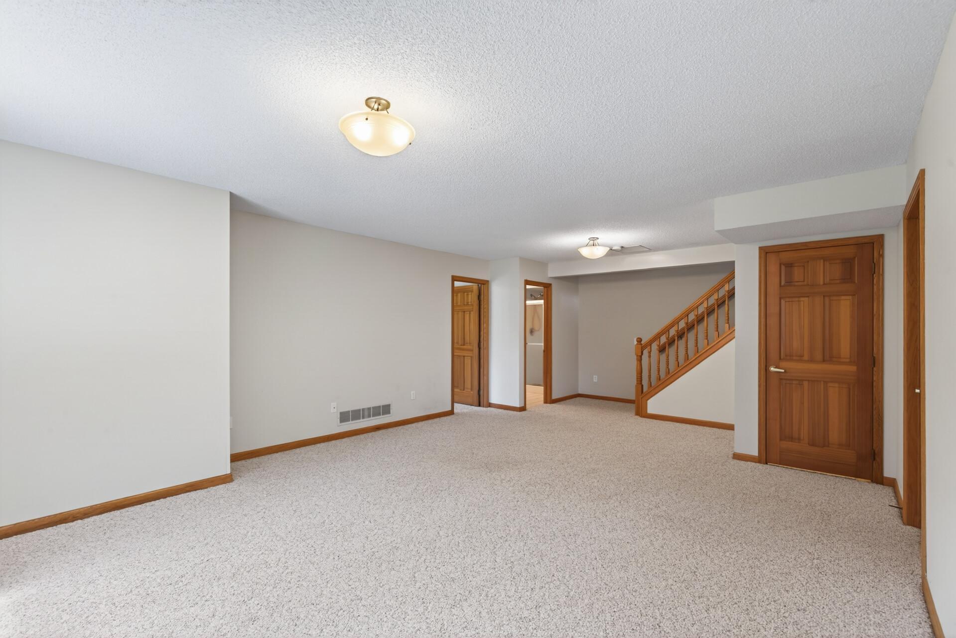 View of Residential at 4134 Thornhill Lane, Vadnais Heights MN 55127, Vadnais Heights (28 of 40) - Mike Wilen | Minnesota Team Real Estate