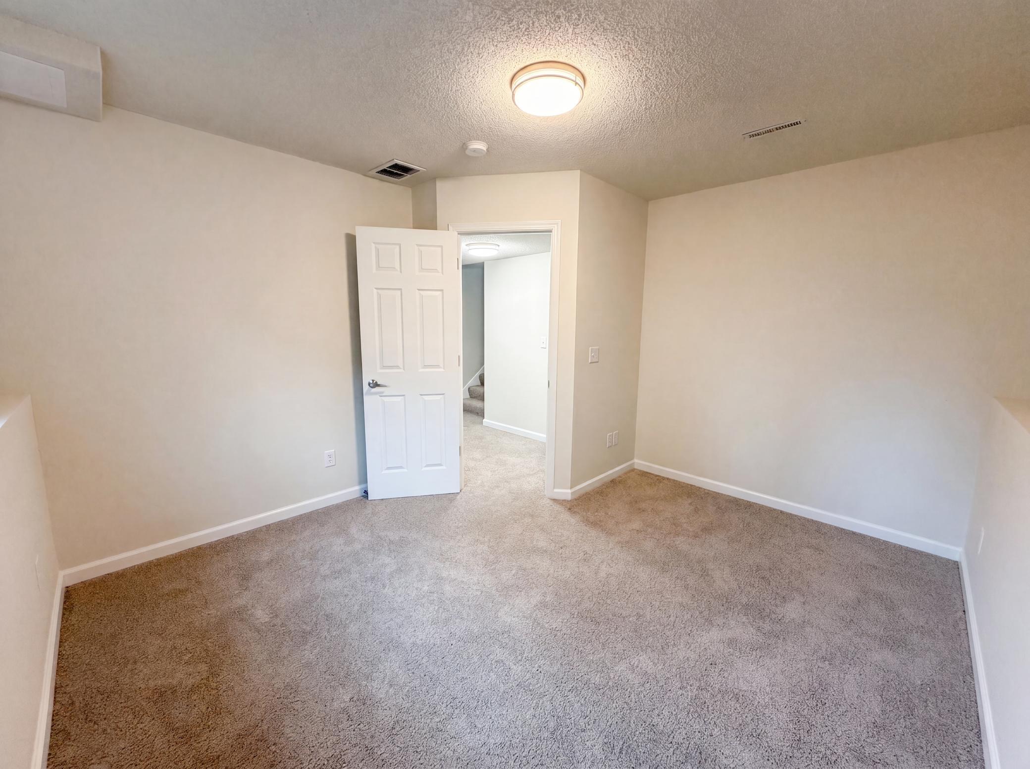 View of Residential at 546 Hazel Street, Saint Paul MN 55119, Saint Paul (13 of 24) - Mike Wilen | Minnesota Team Real Estate