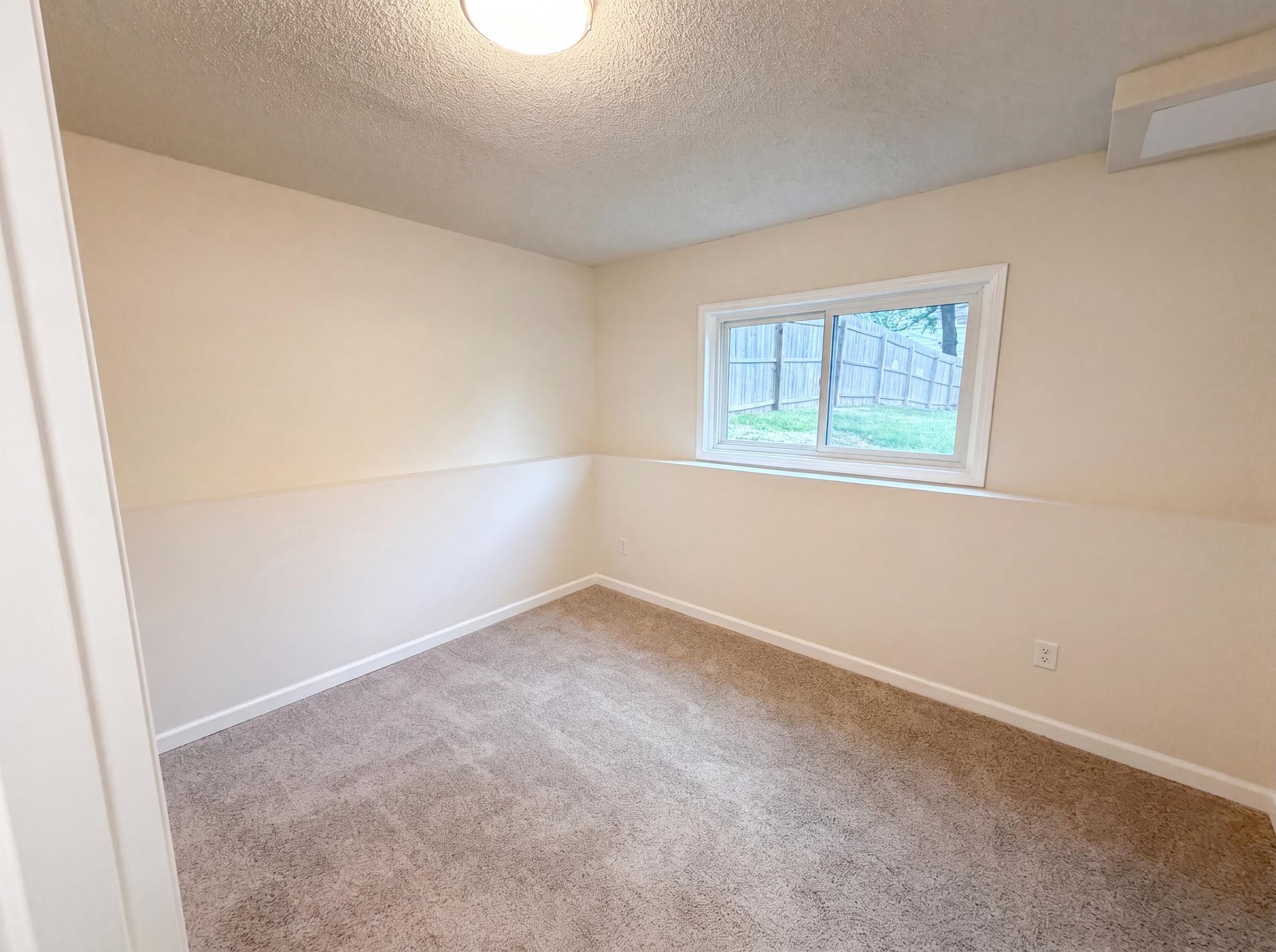 View of Residential at 546 Hazel Street, Saint Paul MN 55119, Saint Paul (12 of 24) - Mike Wilen | Minnesota Team Real Estate
