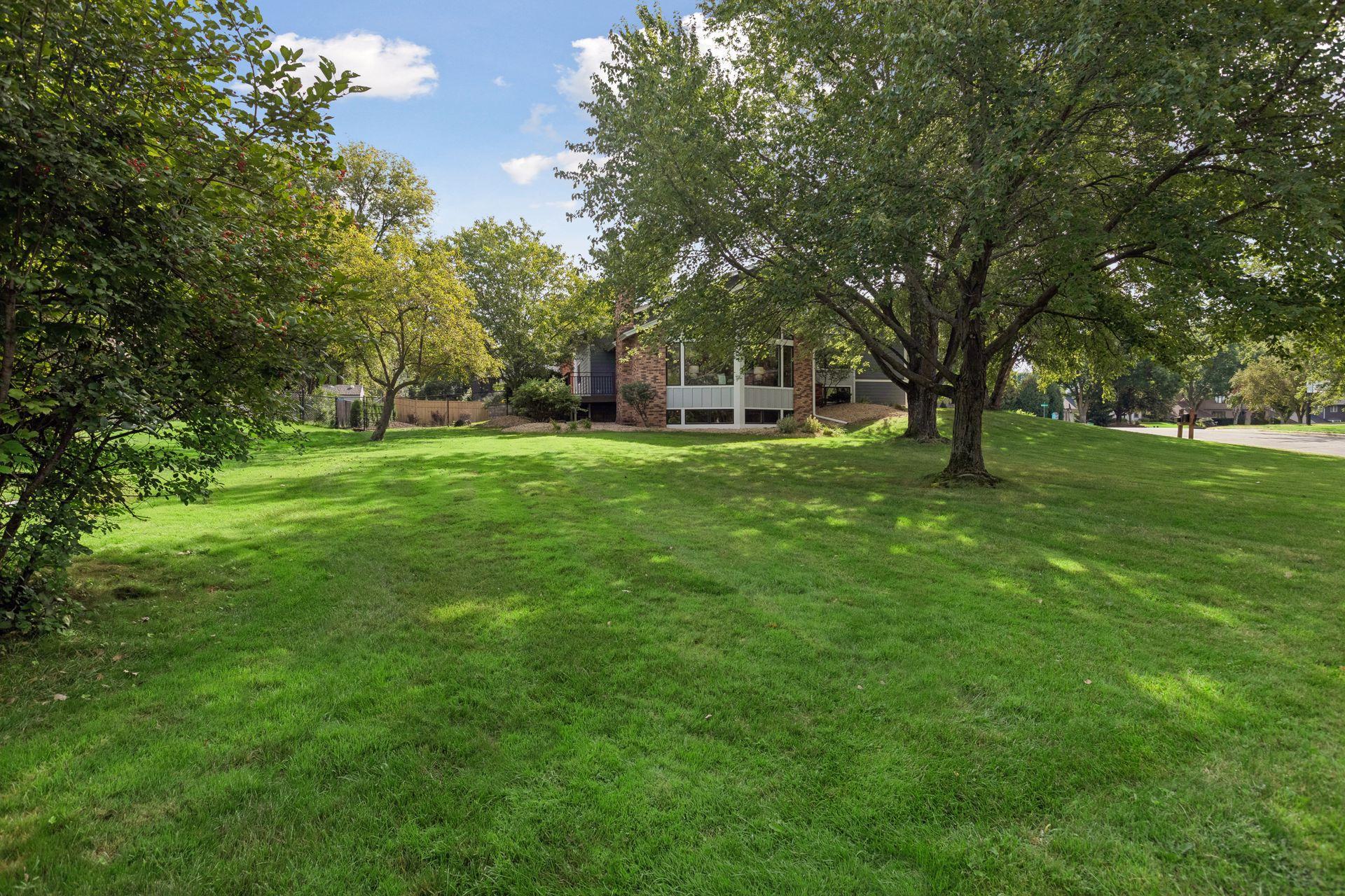 View of Residential at 1728 Trail Road, Mendota Heights MN 55118, Mendota Heights (7 of 69) - Mike Wilen | Minnesota Team Real Estate