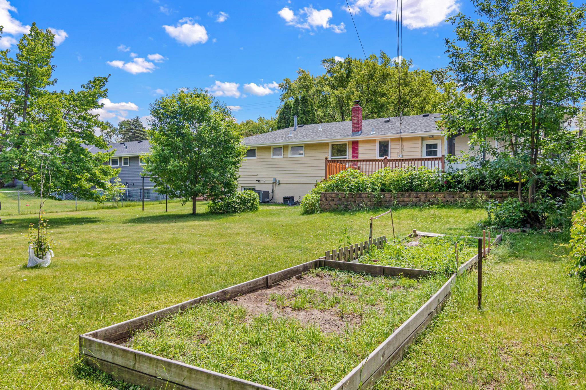 View of Residential at 1640 7th Street, New Brighton MN 55112, New Brighton (28 of 30) - Mike Wilen | Minnesota Team Real Estate