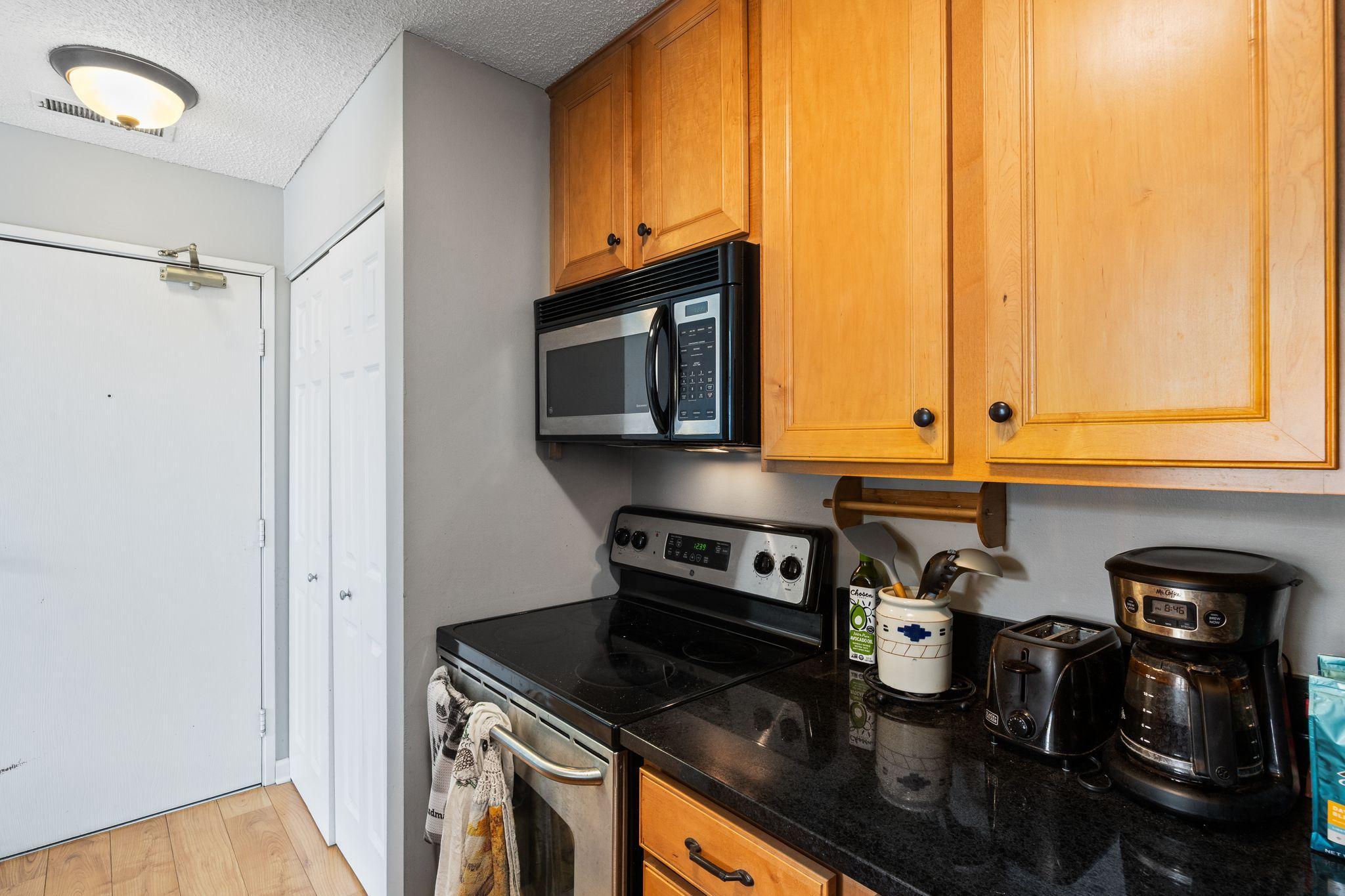 View of Residential at 6010 Chasewood Parkway #205, Minnetonka MN 55343, Minnetonka (14 of 36) - Mike Wilen | Minnesota Team Real Estate