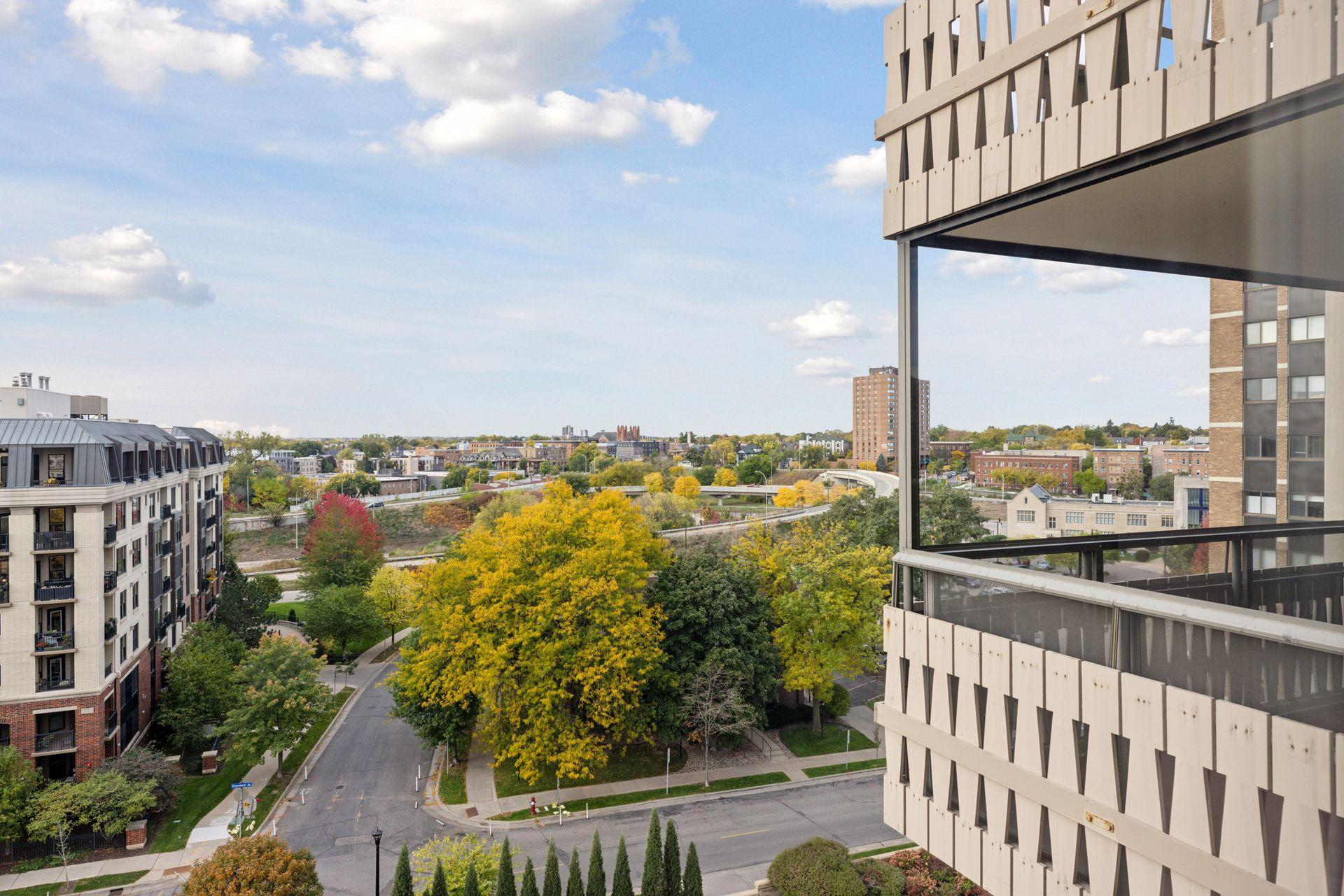 View of Residential at 400 Groveland Avenue #708, Minneapolis MN 55403, Minneapolis (8 of 27) - Mike Wilen | Minnesota Team Real Estate
