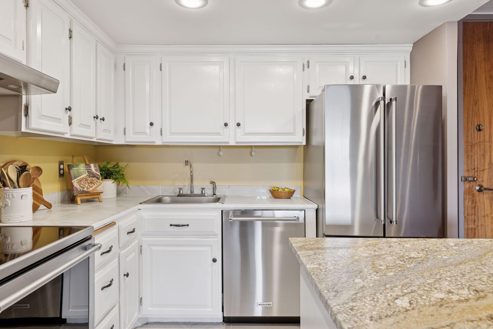 View of Residential at 400 Groveland Avenue #708, Minneapolis MN 55403, Minneapolis (10 of 27) - Mike Wilen | Minnesota Team Real Estate