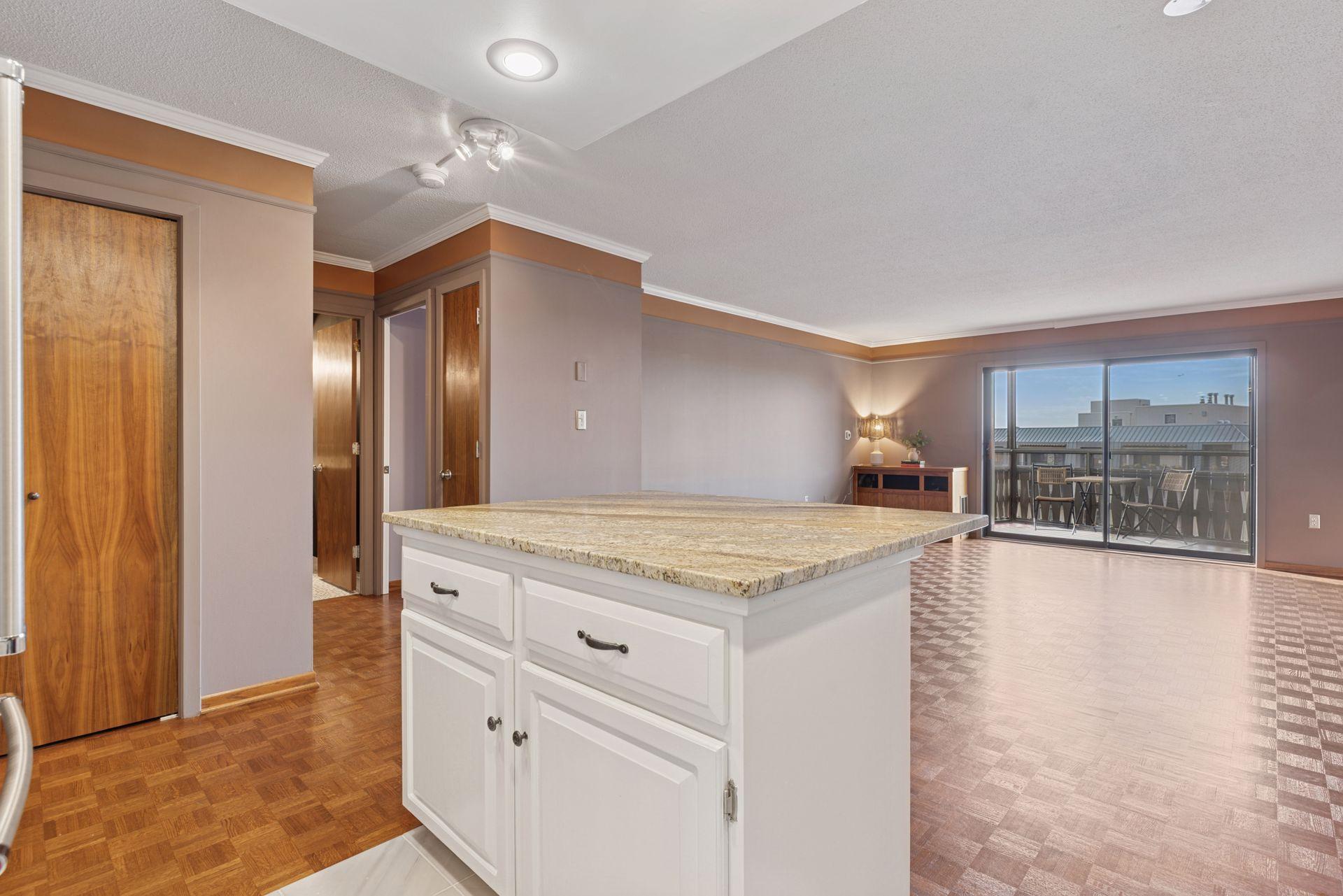 View of Residential at 400 Groveland Avenue #708, Minneapolis MN 55403, Minneapolis (12 of 27) - Mike Wilen | Minnesota Team Real Estate