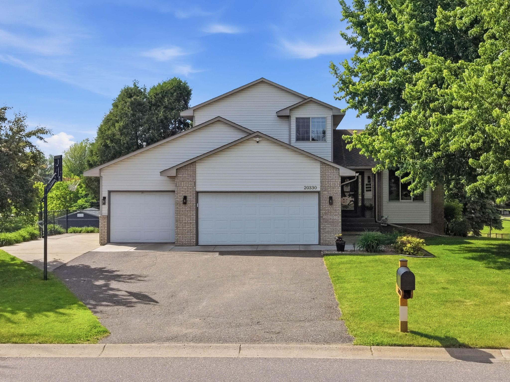 View of Residential at 20330 Goldeneye Way, Rogers MN 55374, Rogers (31 of 36) - Mike Wilen | Minnesota Team Real Estate