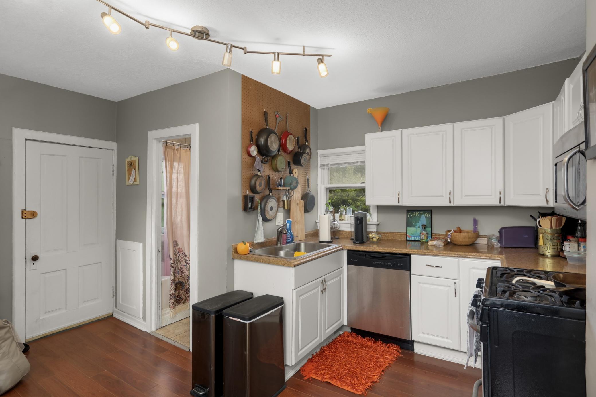 View of Residential Income at 922 18 1/2 Avenue, Minneapolis MN 55418, Minneapolis (21 of 39) - Mike Wilen | Minnesota Team Real Estate