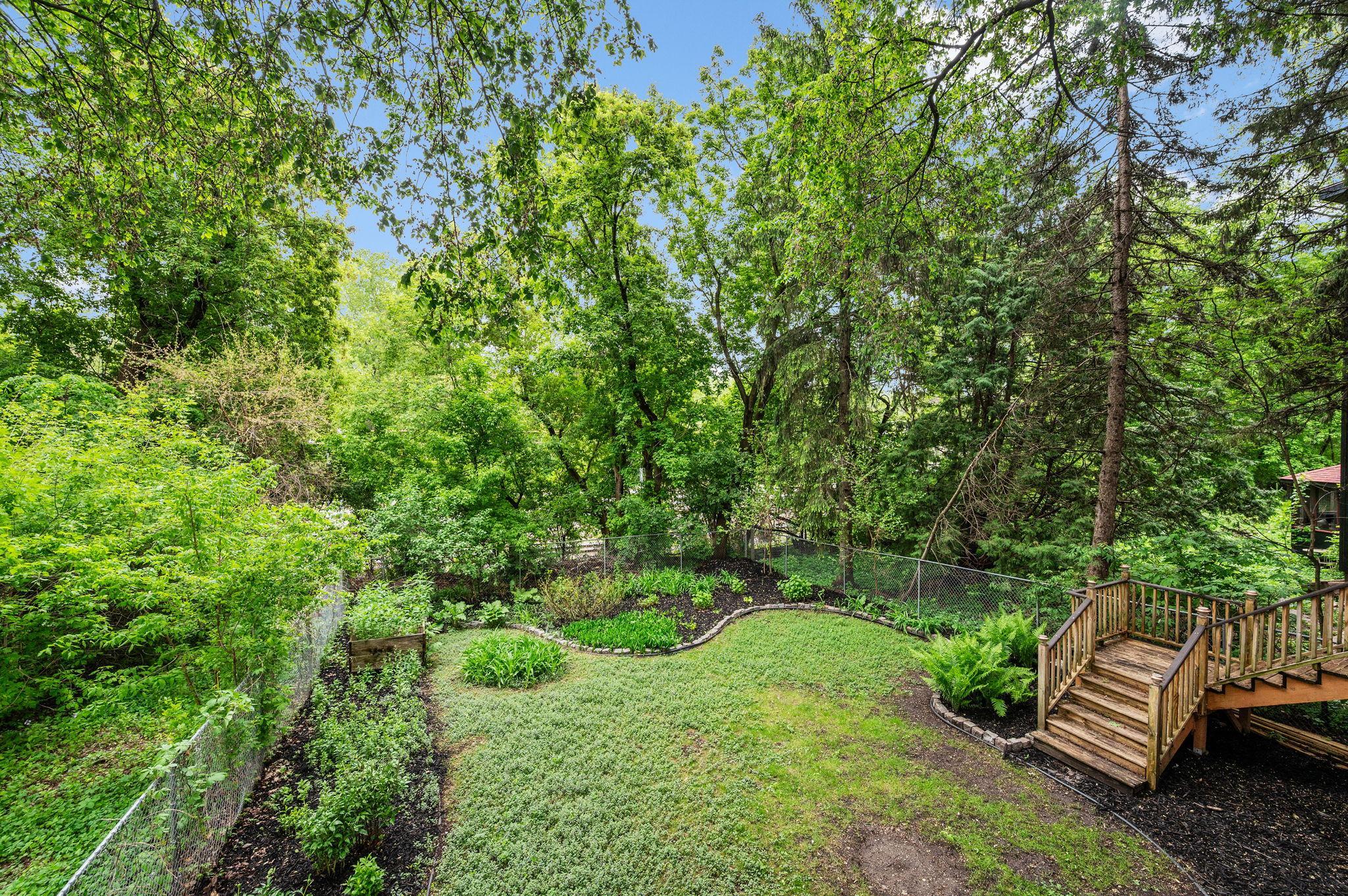 View of Residential at 2015 Upton Avenue, Minneapolis MN 55405, Minneapolis (45 of 65) - Mike Wilen | Minnesota Team Real Estate