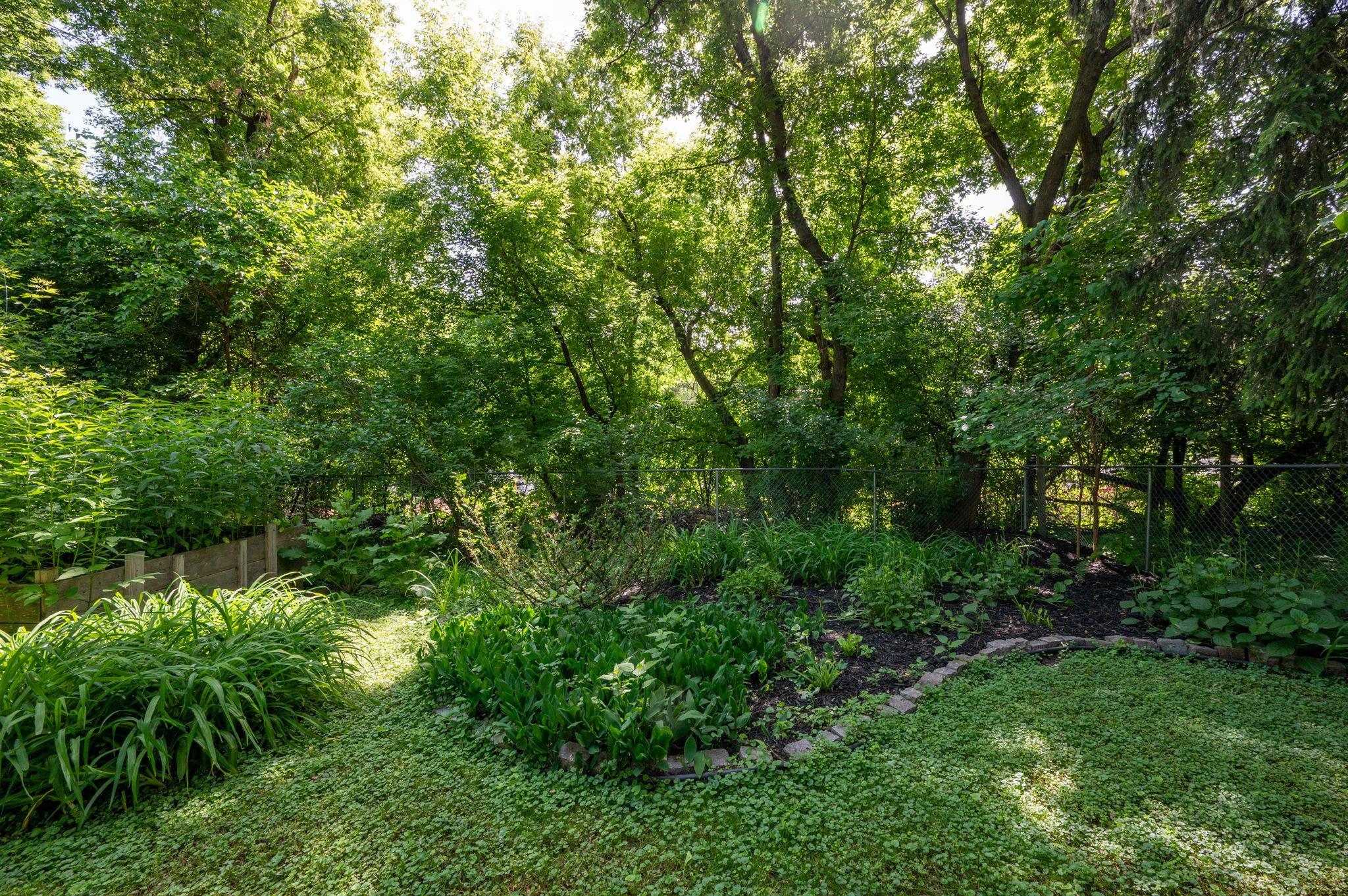 View of Residential at 2015 Upton Avenue, Minneapolis MN 55405, Minneapolis (43 of 65) - Mike Wilen | Minnesota Team Real Estate