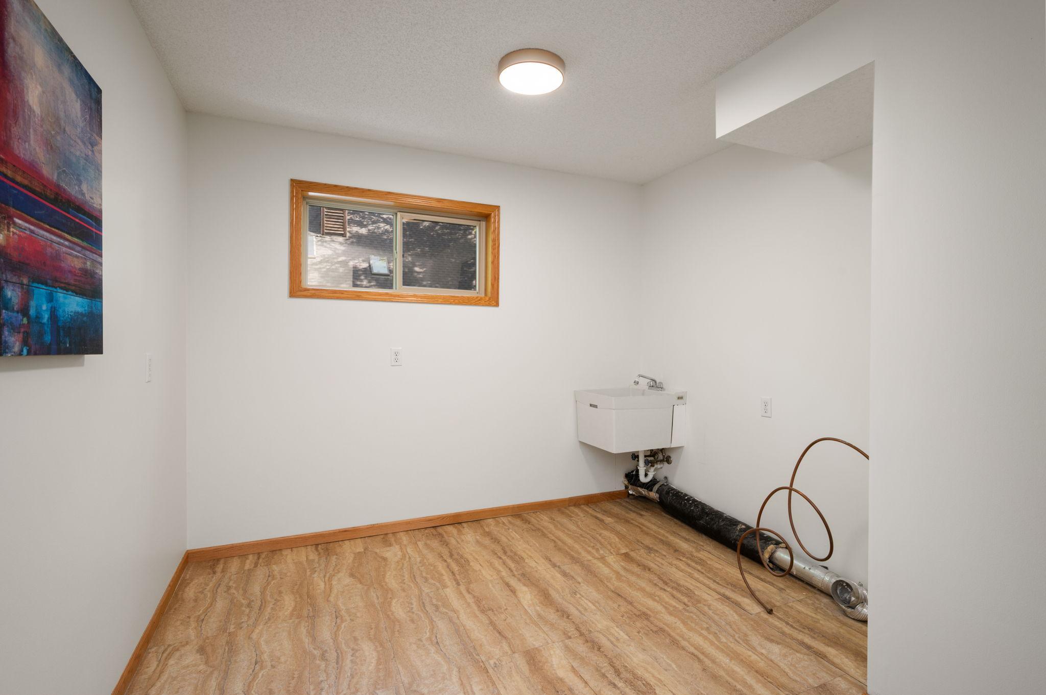 View of Residential at 2015 Upton Avenue, Minneapolis MN 55405, Minneapolis (30 of 65) - Mike Wilen | Minnesota Team Real Estate