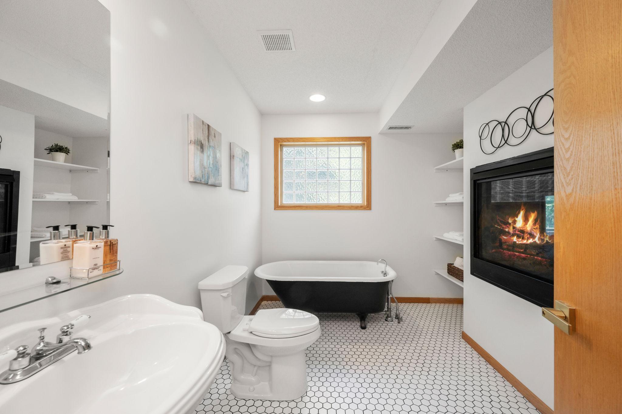 View of Residential at 2015 Upton Avenue, Minneapolis MN 55405, Minneapolis (24 of 65) - Mike Wilen | Minnesota Team Real Estate