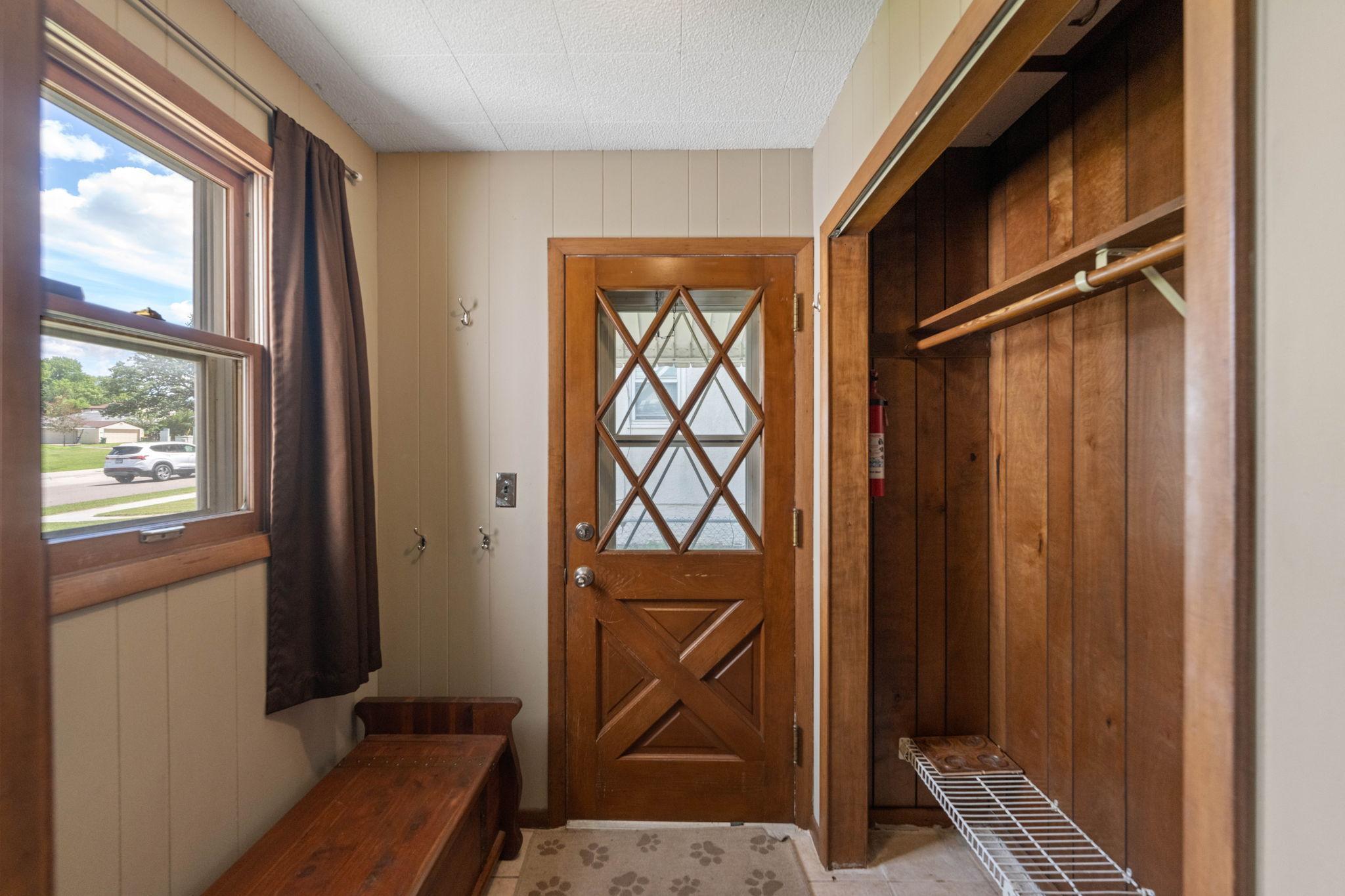 View of Residential at 3611 Lee Avenue, Robbinsdale MN 55422, Robbinsdale (16 of 36) - Mike Wilen | Minnesota Team Real Estate
