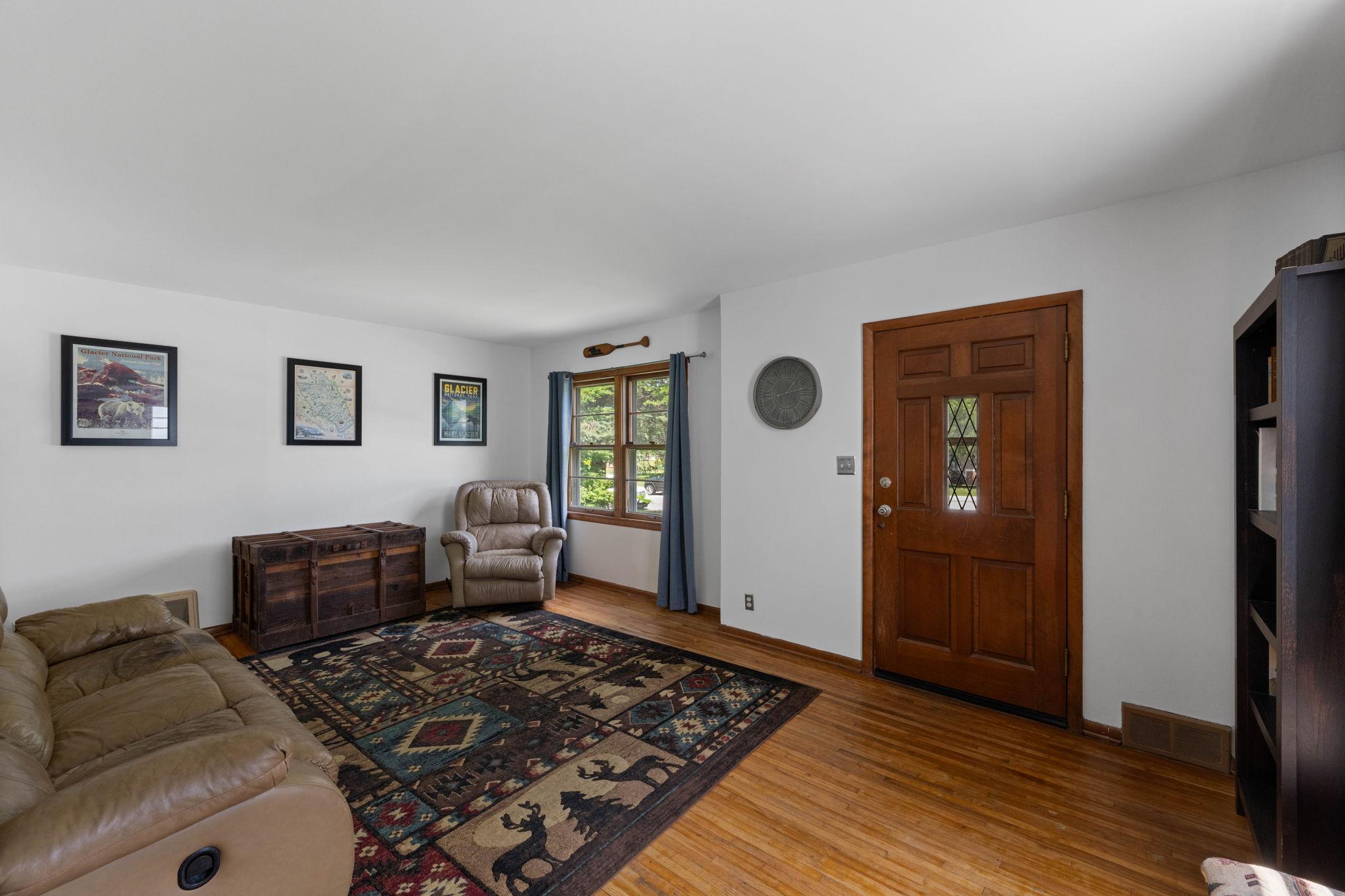 View of Residential at 3611 Lee Avenue, Robbinsdale MN 55422, Robbinsdale (3 of 36) - Mike Wilen | Minnesota Team Real Estate