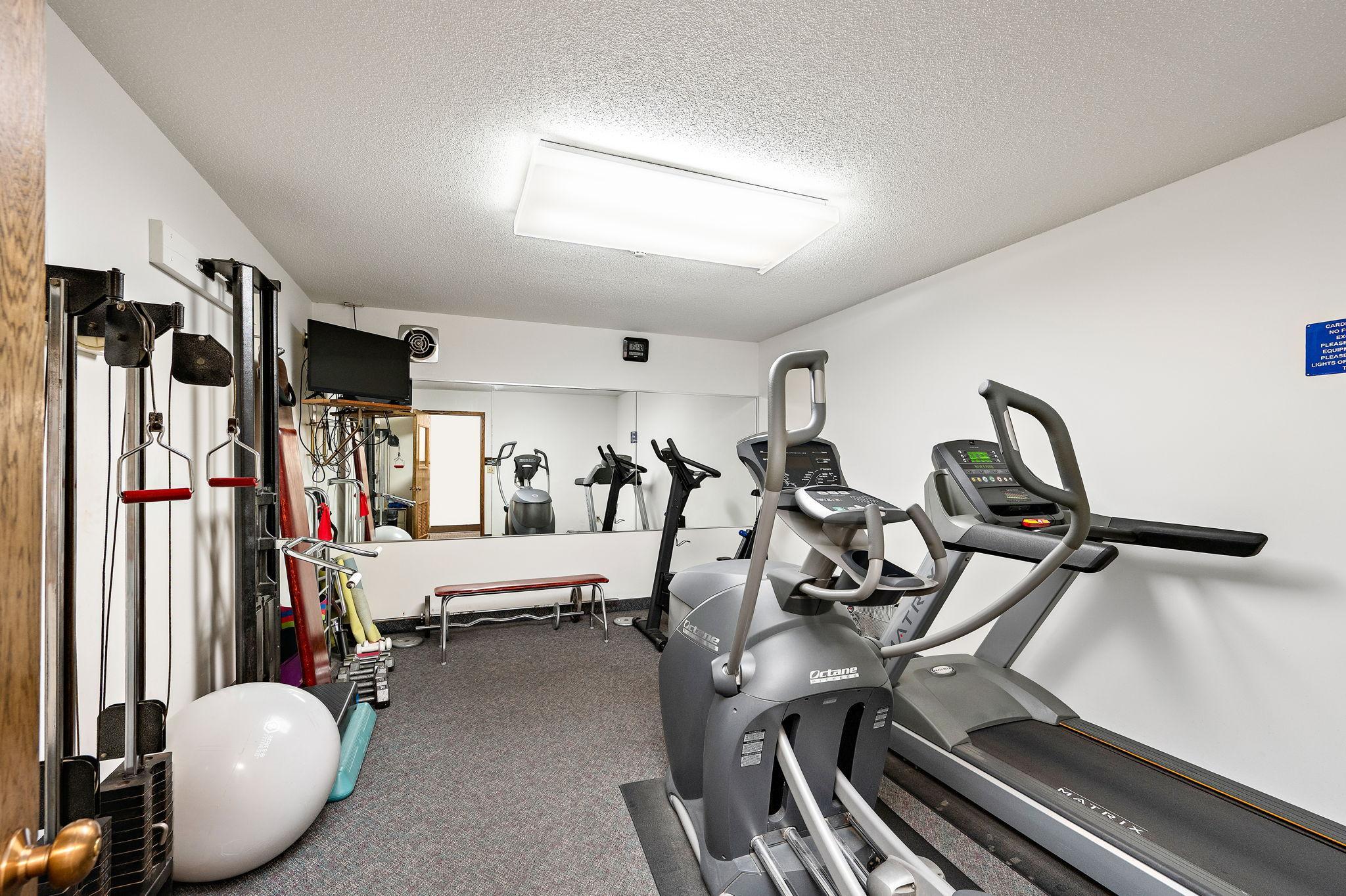 View of Residential at 4101 Parklawn Avenue #201, Edina MN 55435, Edina (20 of 21) - Mike Wilen | Minnesota Team Real Estate
