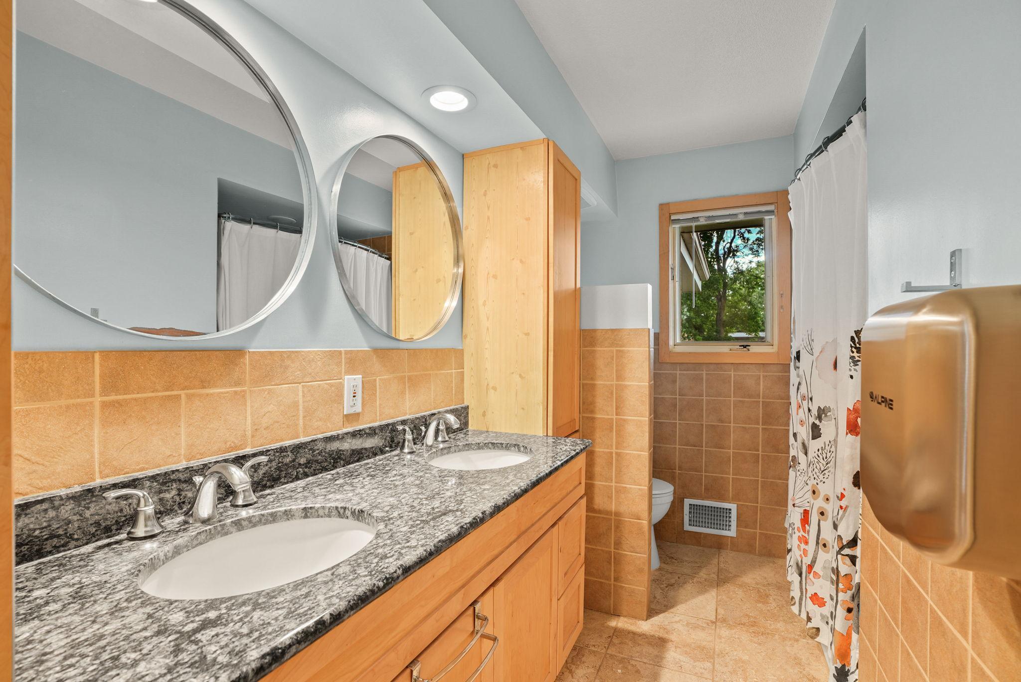 View of Residential at 4018 Shamrock Drive, Saint Anthony MN 55421, Saint Anthony (28 of 55) - Mike Wilen | Minnesota Team Real Estate