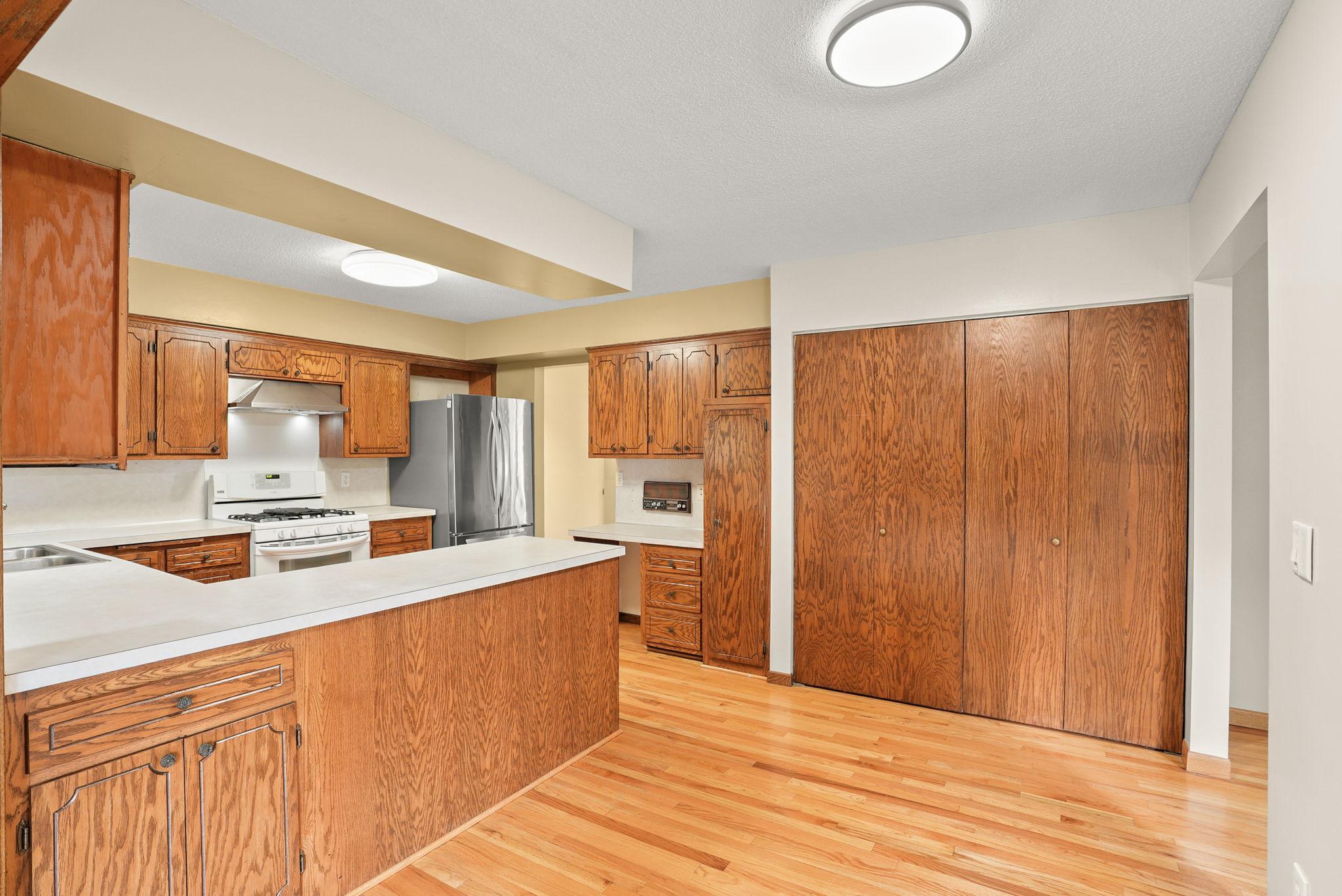 View of Residential at 4018 Shamrock Drive, Saint Anthony MN 55421, Saint Anthony (20 of 55) - Mike Wilen | Minnesota Team Real Estate