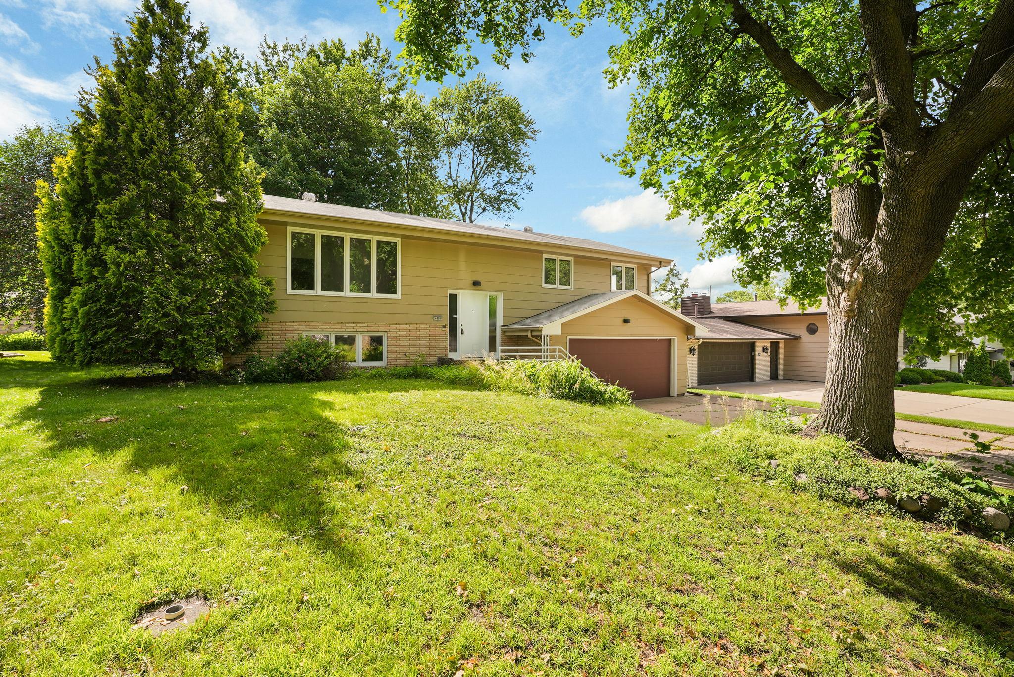 View of Residential at 4018 Shamrock Drive, Saint Anthony MN 55421, Saint Anthony - Mike Wilen | Minnesota Team Real Estate