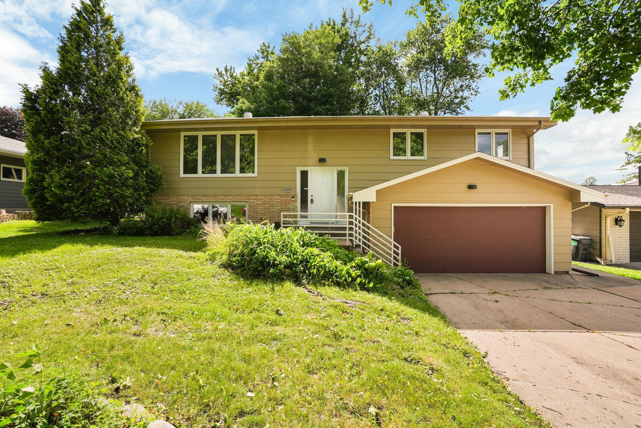 View of Residential at 4018 Shamrock Drive, Saint Anthony MN 55421, Saint Anthony (3 of 55) - Mike Wilen | Minnesota Team Real Estate