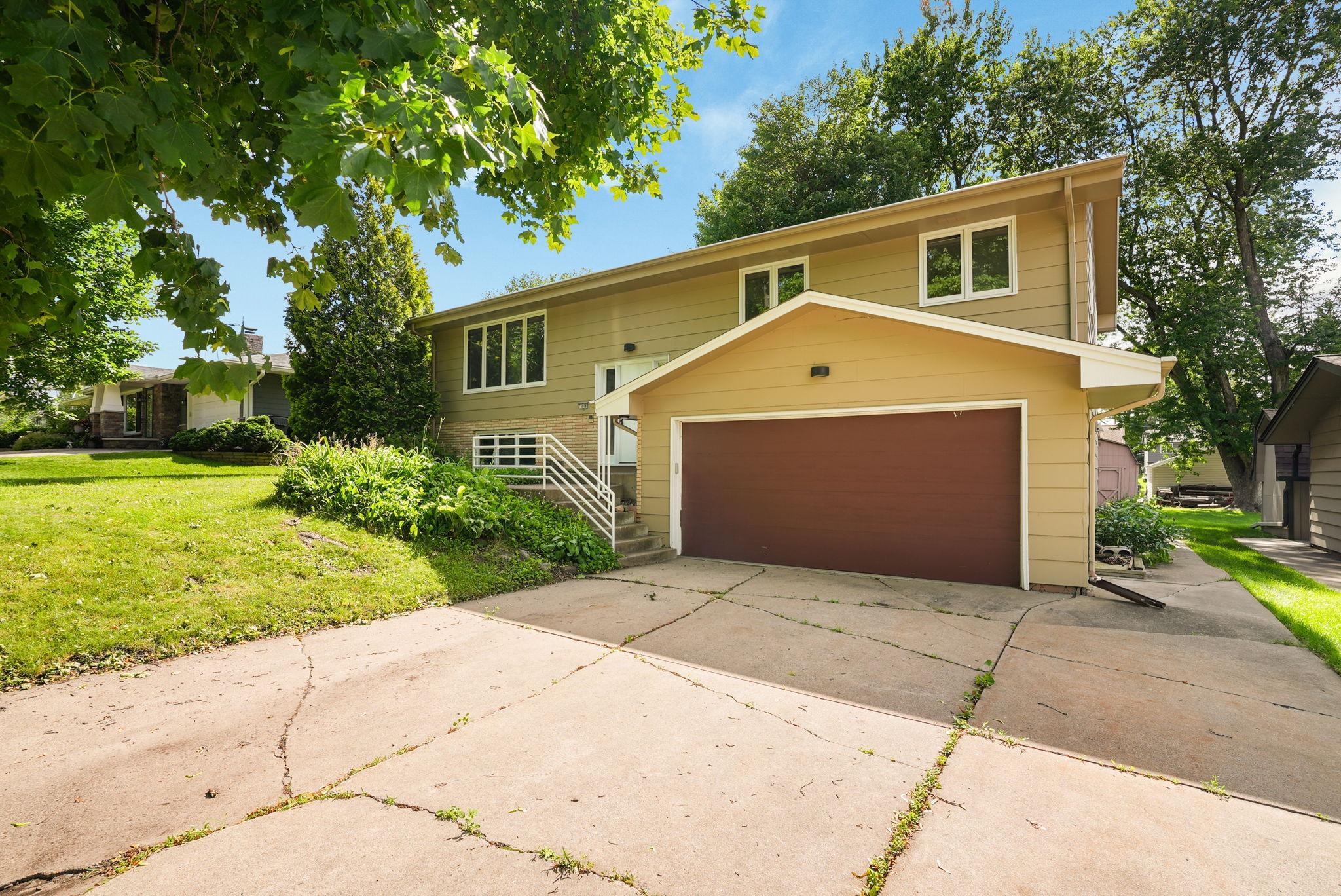 View of Residential at 4018 Shamrock Drive, Saint Anthony MN 55421, Saint Anthony (2 of 55) - Mike Wilen | Minnesota Team Real Estate