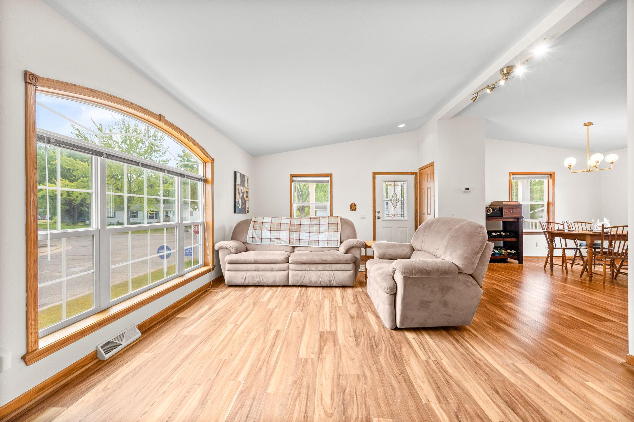 View of Residential at 1845 83rd Street, Inver Grove Heights MN 55077, Inver Grove Heights (11 of 21) - Mike Wilen | Minnesota Team Real Estate