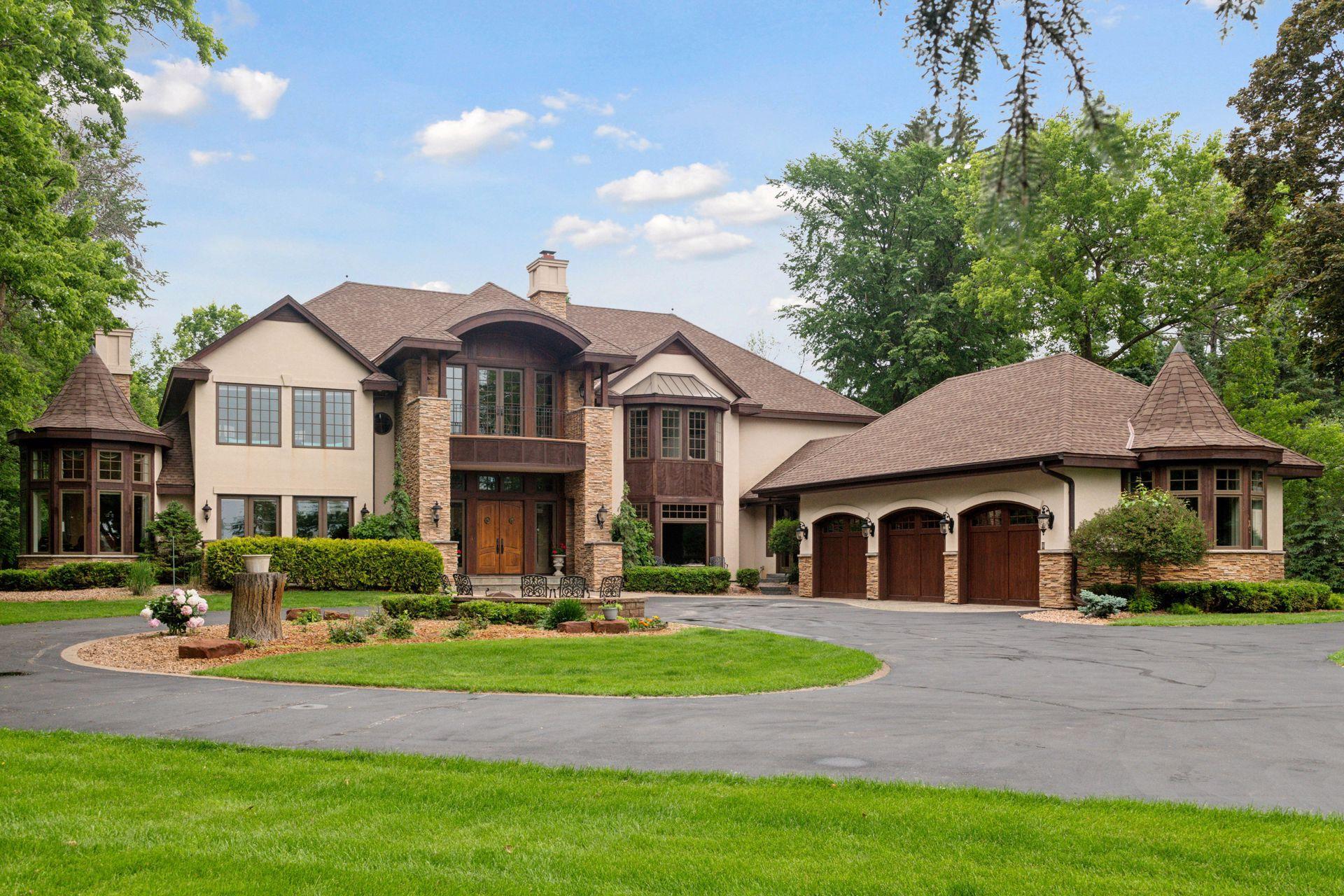 View of Residential at 1910 Shoreline Drive, Wayzata MN 55391, Wayzata (8 of 59) - Mike Wilen | Minnesota Team Real Estate
