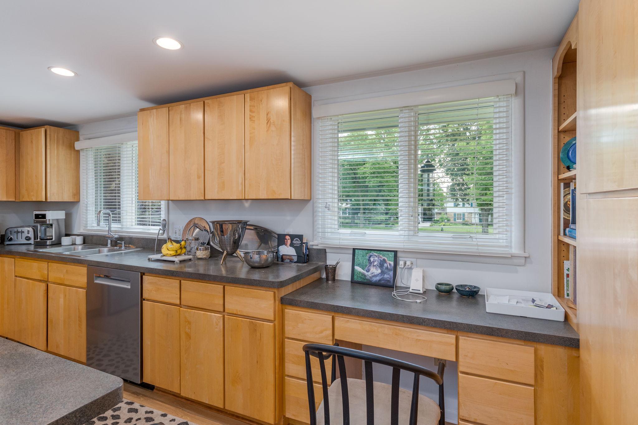 View of Residential at 2191 Edgcumbe Road, Saint Paul MN 55116, Saint Paul (21 of 58) - Mike Wilen | Minnesota Team Real Estate