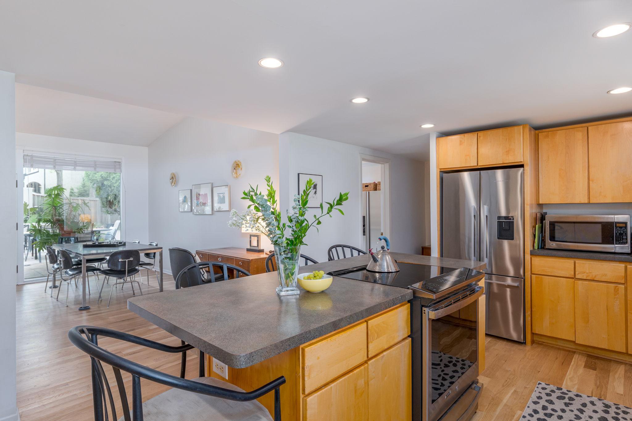 View of Residential at 2191 Edgcumbe Road, Saint Paul MN 55116, Saint Paul (22 of 58) - Mike Wilen | Minnesota Team Real Estate