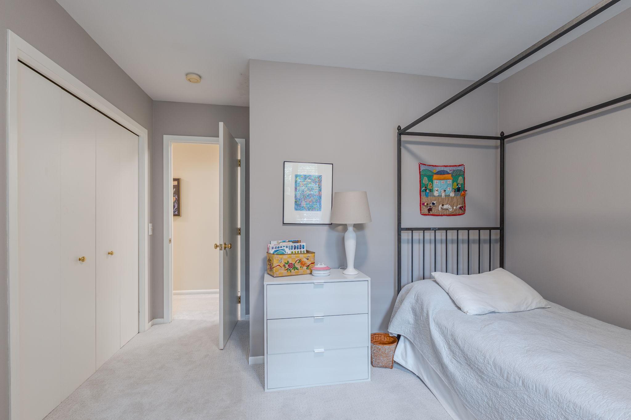 View of Residential at 2191 Edgcumbe Road, Saint Paul MN 55116, Saint Paul (33 of 58) - Mike Wilen | Minnesota Team Real Estate