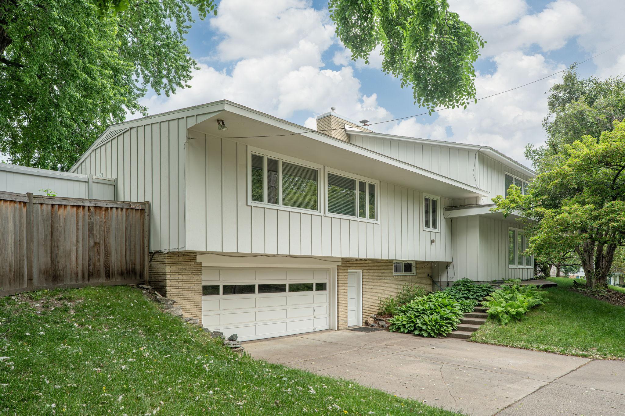 View of Residential at 2191 Edgcumbe Road, Saint Paul MN 55116, Saint Paul (39 of 58) - Mike Wilen | Minnesota Team Real Estate