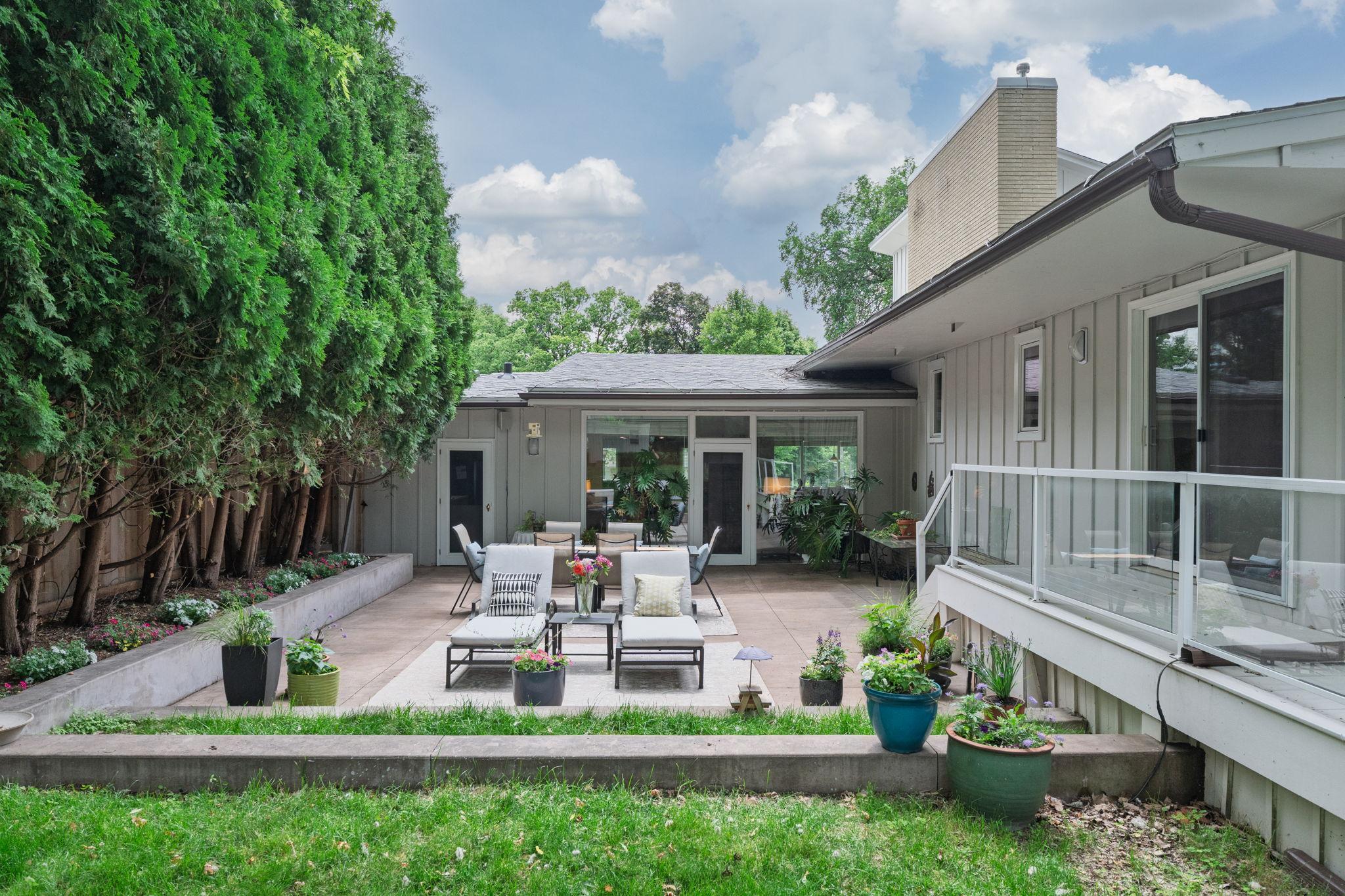 View of Residential at 2191 Edgcumbe Road, Saint Paul MN 55116, Saint Paul (46 of 58) - Mike Wilen | Minnesota Team Real Estate