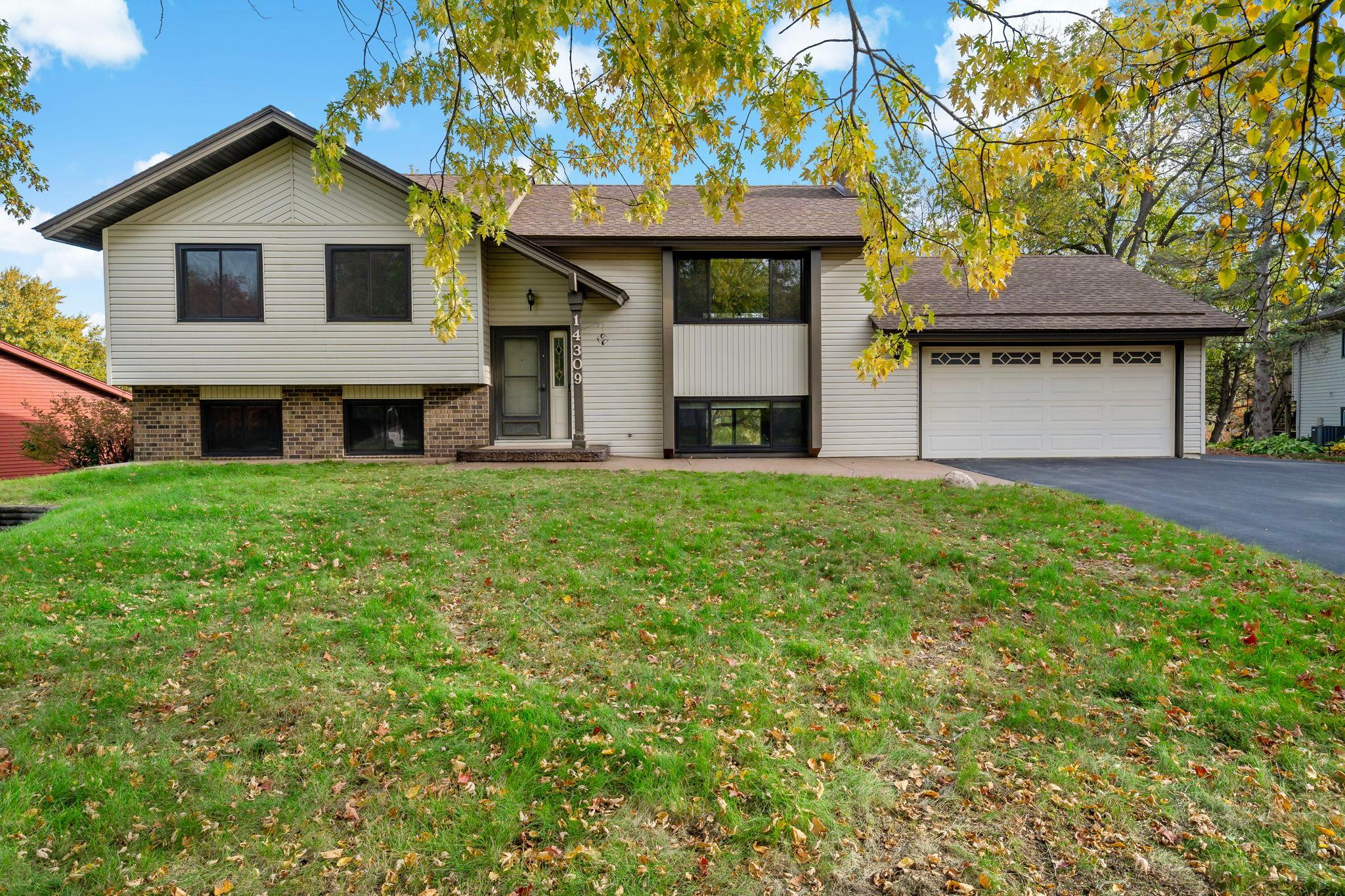 View of Residential at 14309 11th Avenue, Burnsville MN 55337, Burnsville (10 of 32) - Mike Wilen | Minnesota Team Real Estate