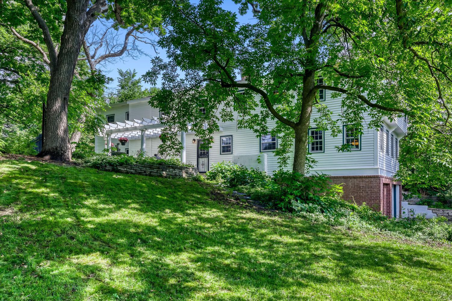 View of Residential at 211 Paisley Lane, Golden Valley MN 55422, Golden Valley (39 of 48) - Mike Wilen | Minnesota Team Real Estate