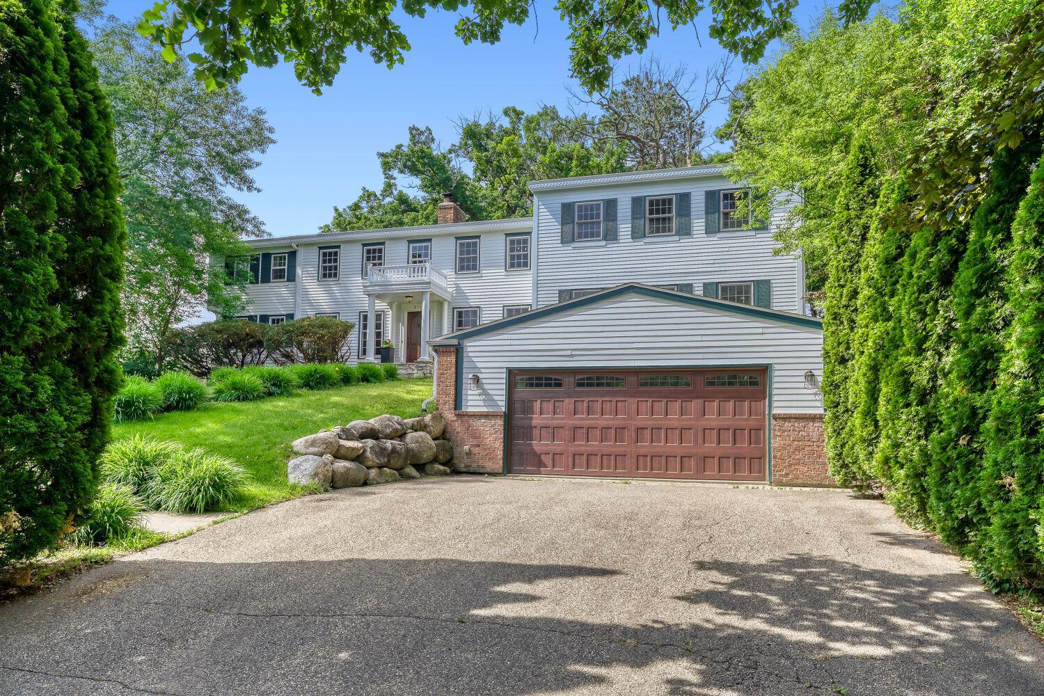 View of Residential at 211 Paisley Lane, Golden Valley MN 55422, Golden Valley (4 of 48) - Mike Wilen | Minnesota Team Real Estate